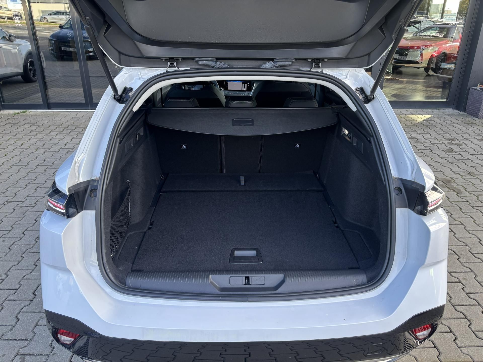 Peugeot 308, SW 1.5 BlueHDi 96 kW - fotka 6
