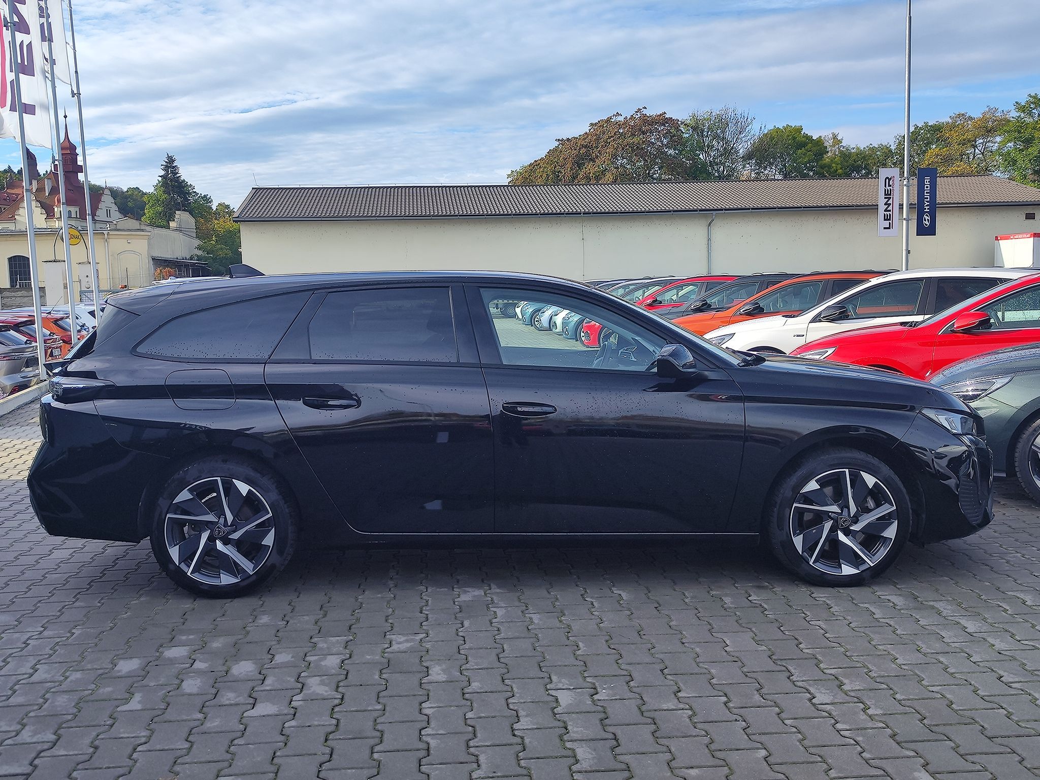 Peugeot 308, 1.2 PureTech/96kW Allure AT - fotka 4