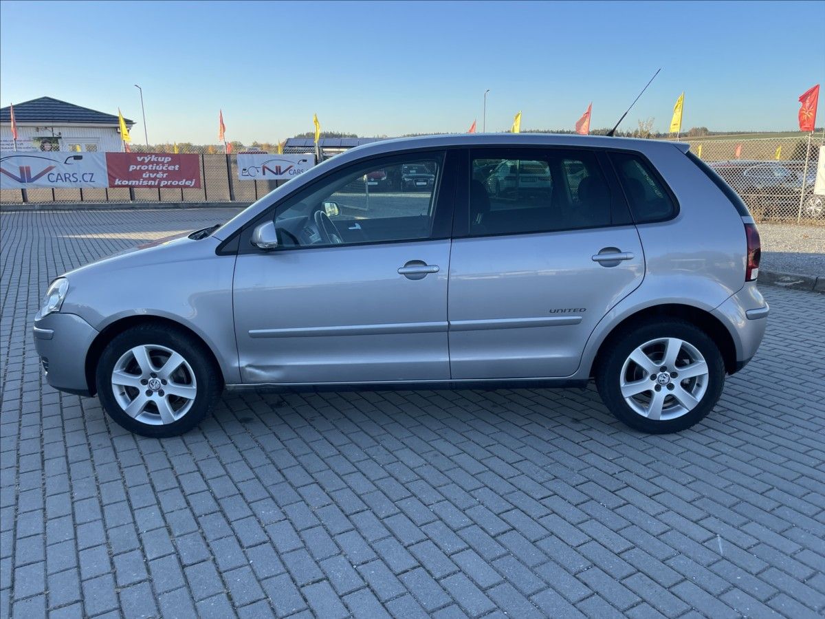 Volkswagen Polo, 1,4 i 16V Kima ESP Tempomat - fotka 2
