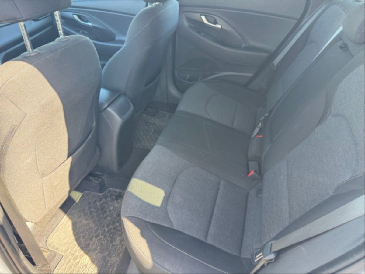 Hyundai i30, 1,5 T-GDI Smart 5d - fotka 6