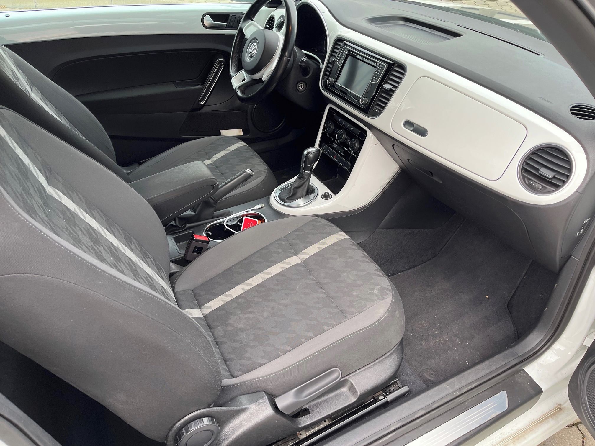 Volkswagen Beetle, 1.4 TSI - Servisováno - fotka 6