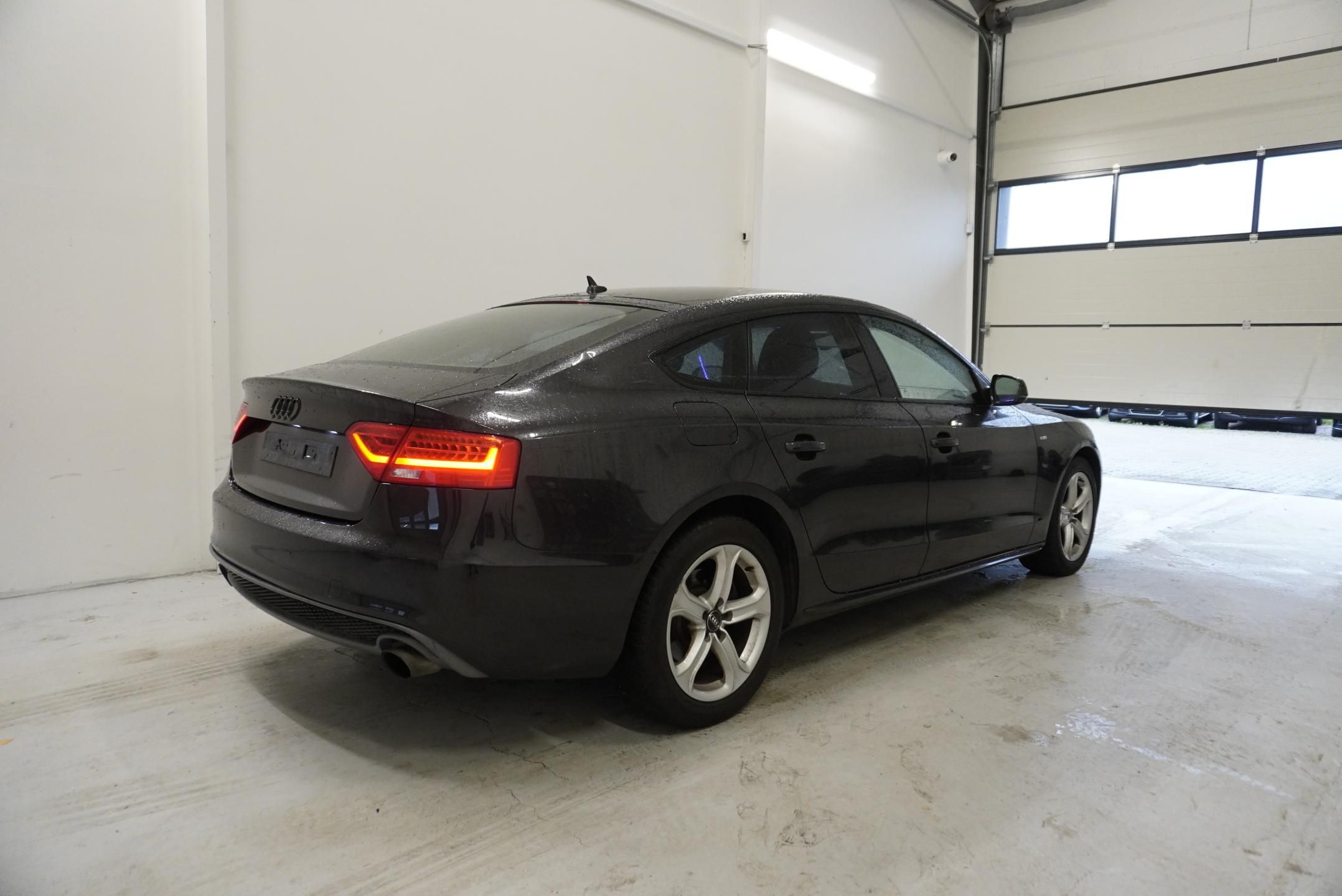 Audi A5, 1,8 TFSI AUTOMAT - fotka 5
