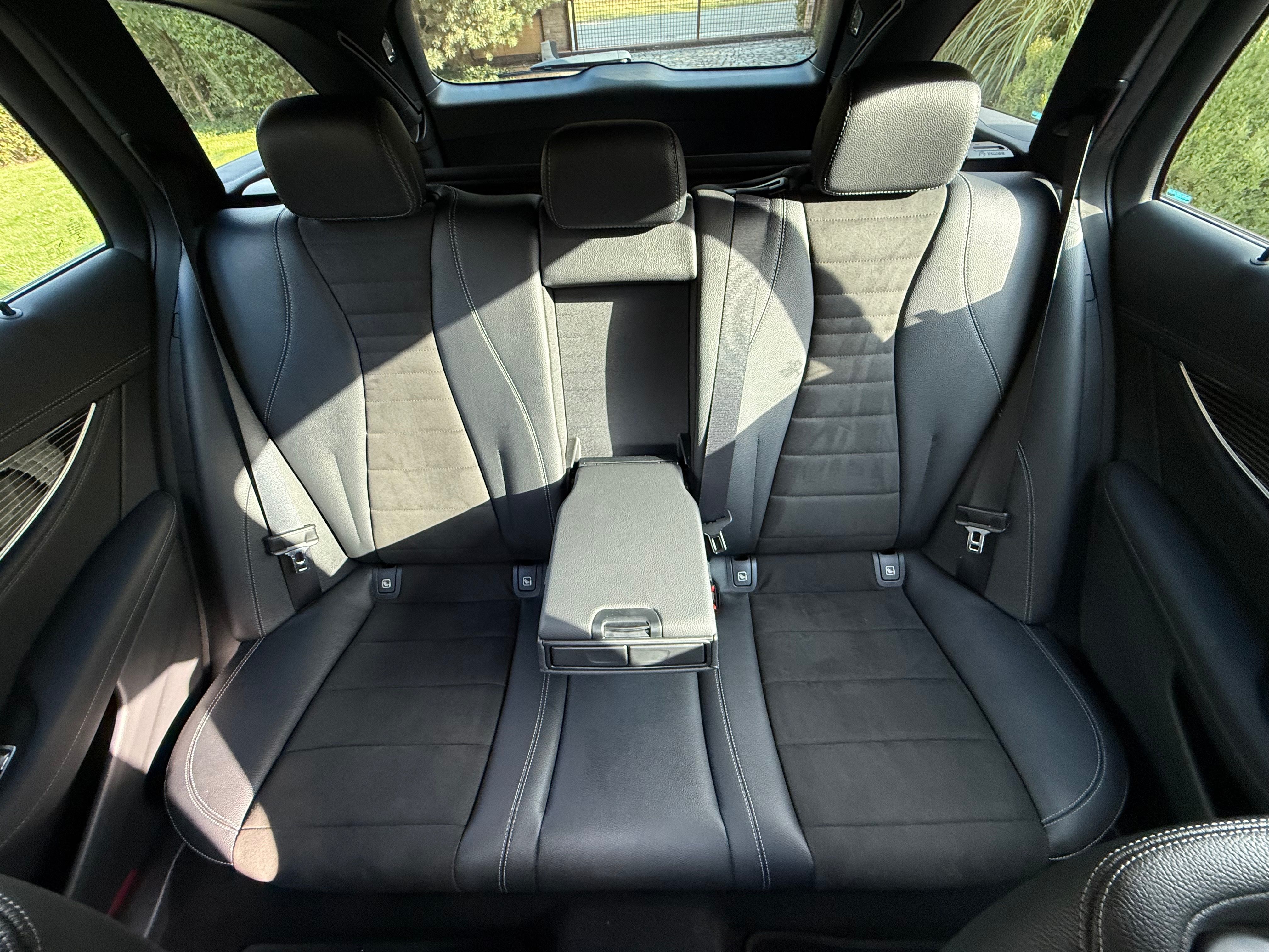 Mercedes-Benz Třídy E, Mercedes-Benz E400d, 4matic - fotka 3