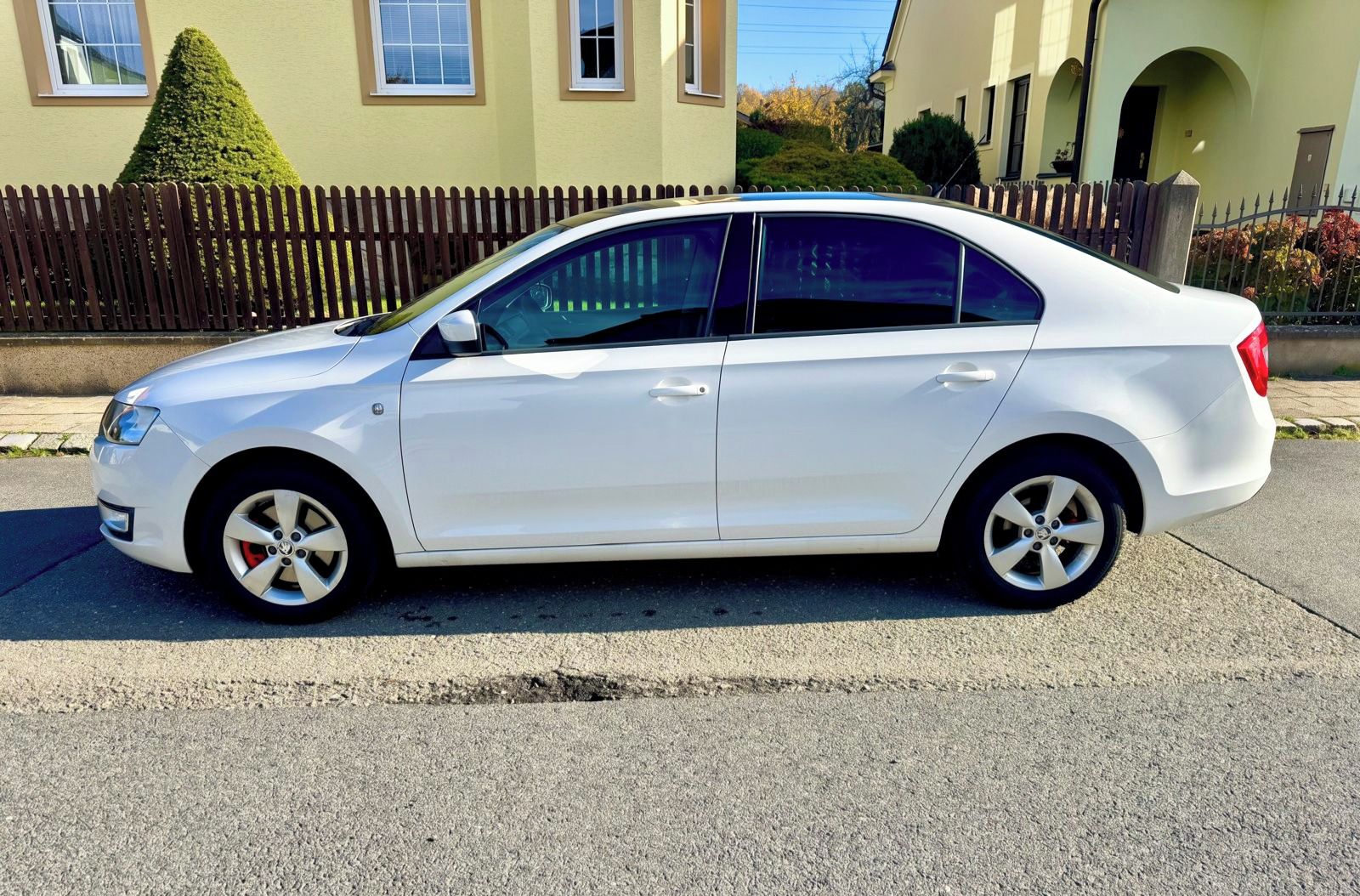 Škoda Rapid - fotka 2