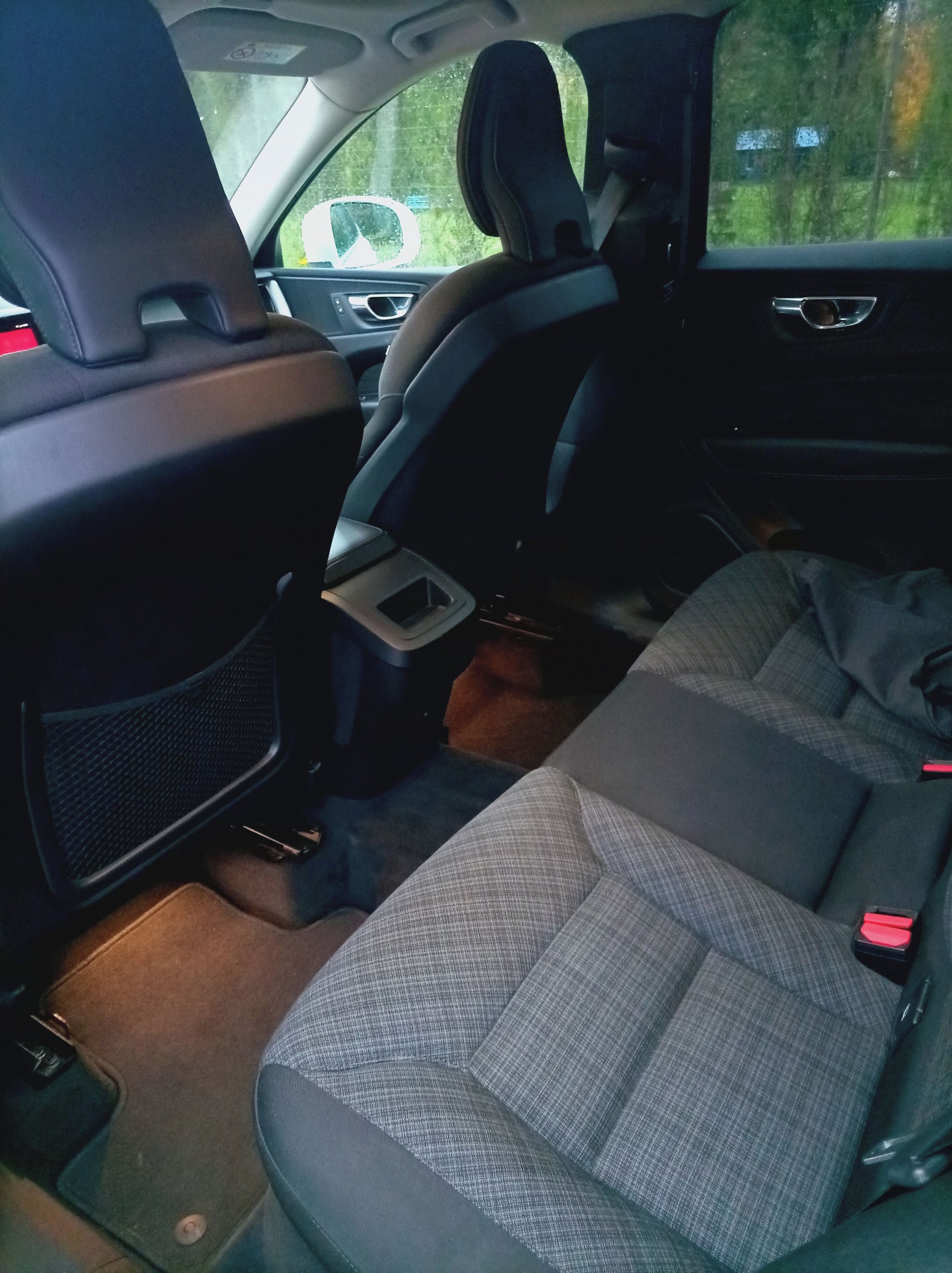 Volvo XC60, 2.0 B4 mild hybridní - fotka 6