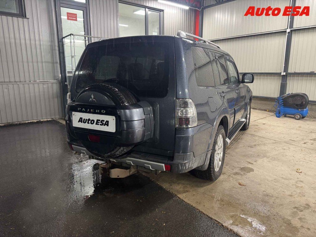 Mitsubishi Pajero, 3.2 DI-D 4x4 - fotka 2
