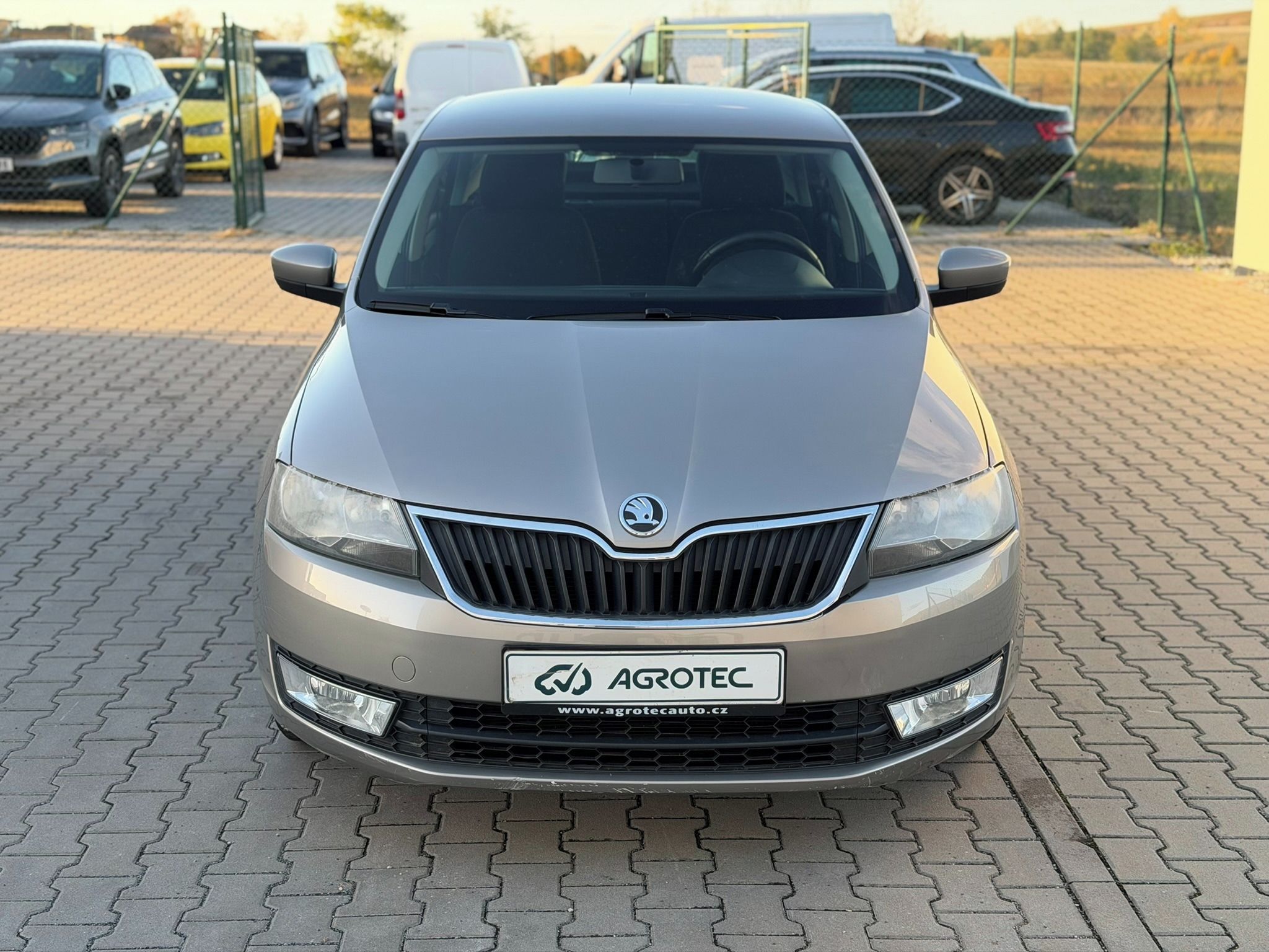 Škoda Rapid, 1.2 TSI 77kW Ambition - fotka 2