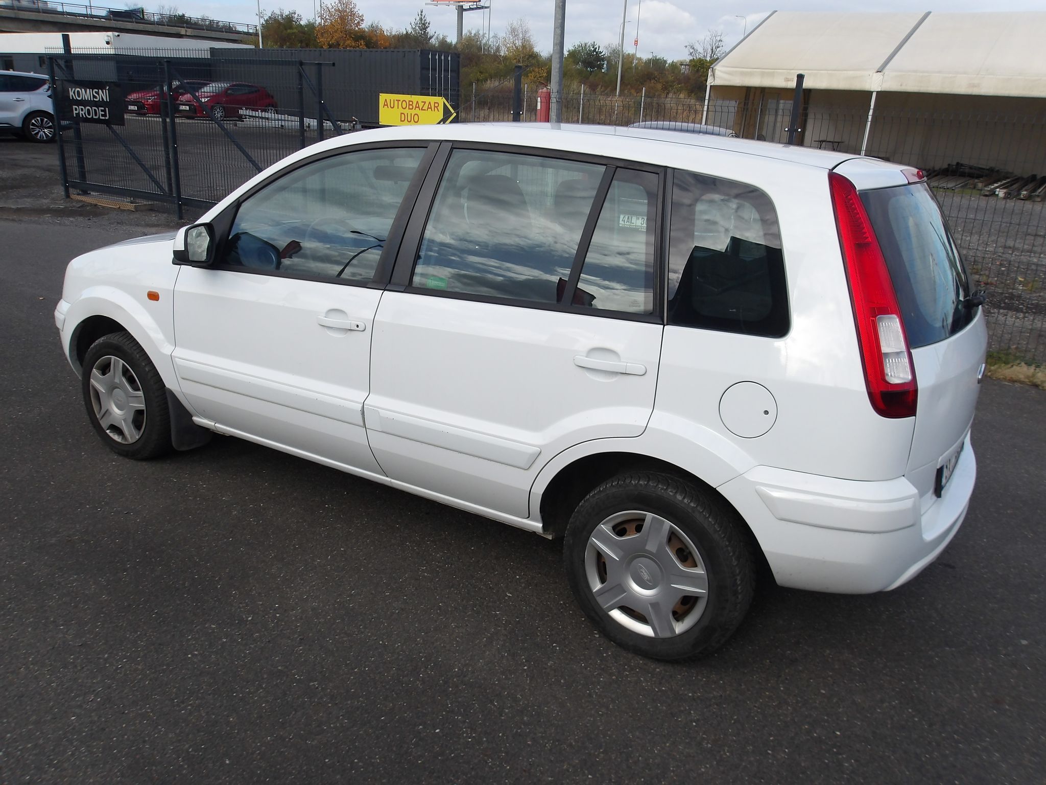 Ford Fusion, 1,4i 55kW Naj. 75000km - fotka 3