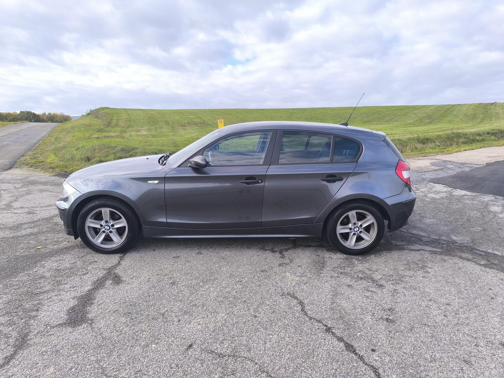 BMW Řada 1, 118d STK,SERVIS - fotka 4