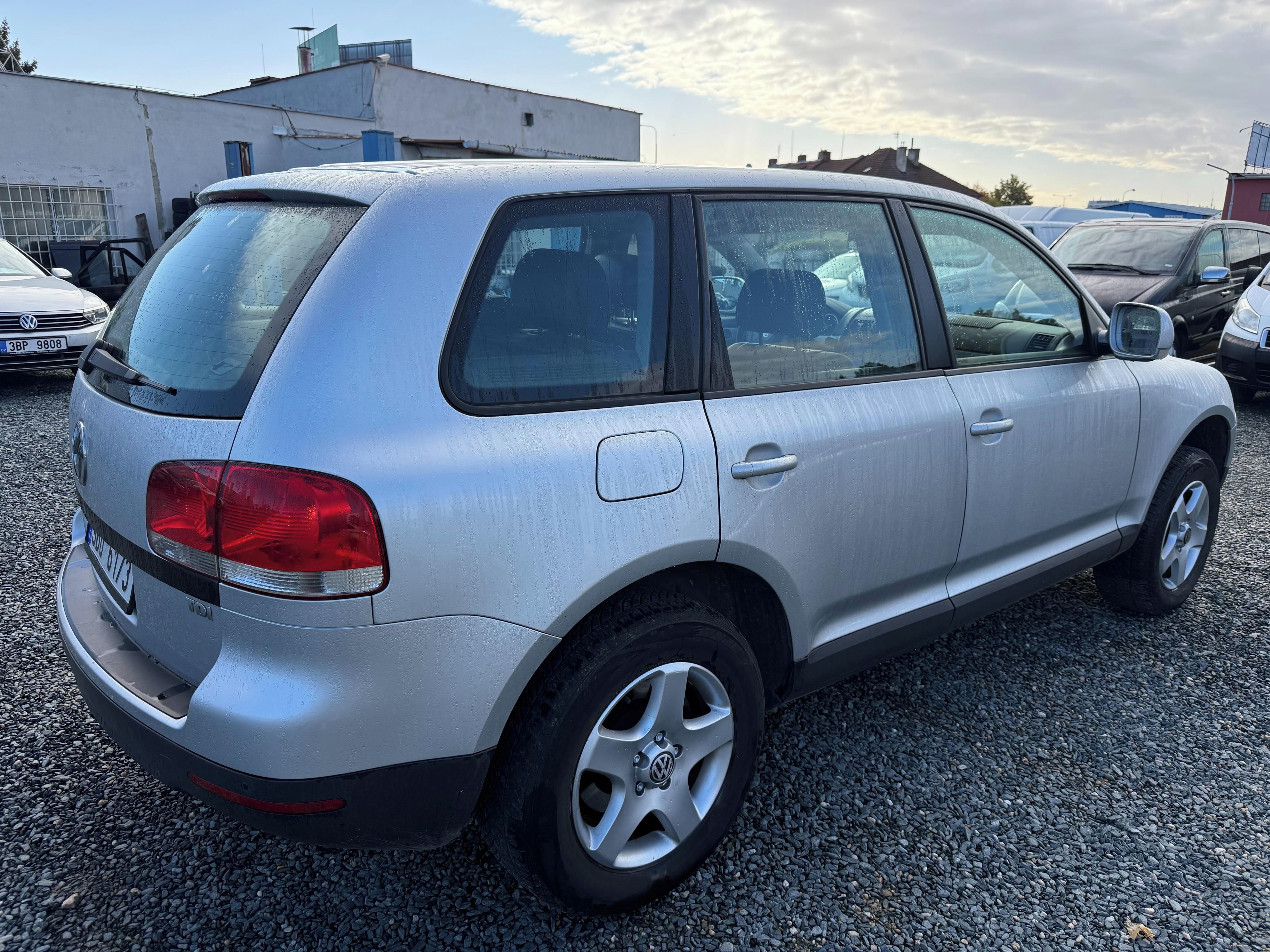 Volkswagen Touareg, 2.5 TDi 4x4 128Kw - fotka 3