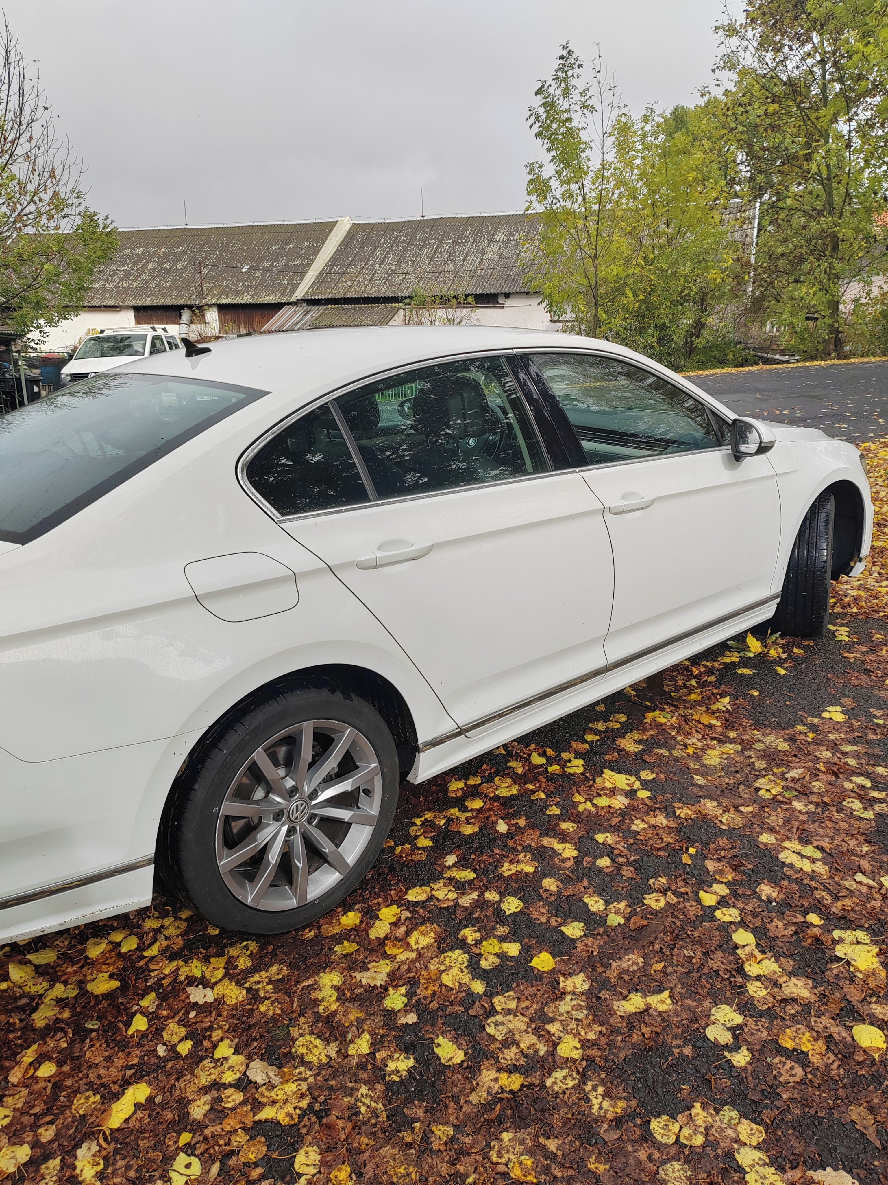 Volkswagen Passat, Passat sedan 2.0 110kw - fotka 5