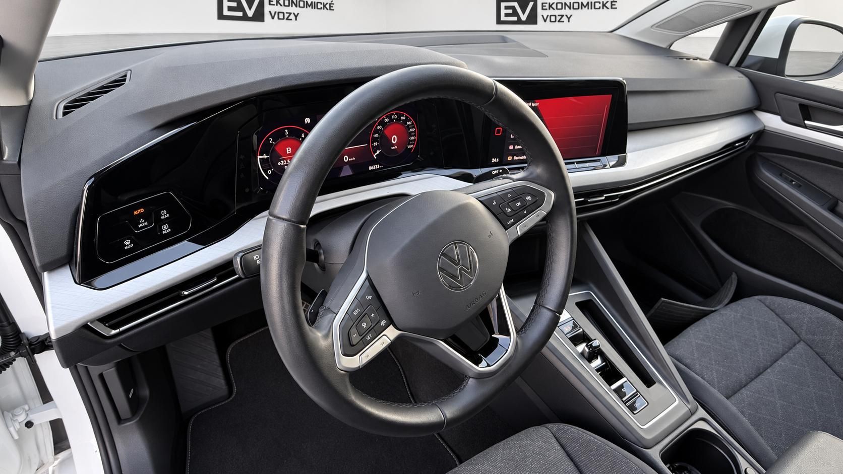 Volkswagen Golf, 2.0TD.,AT,ZÁRUKA,ACC - fotka 2