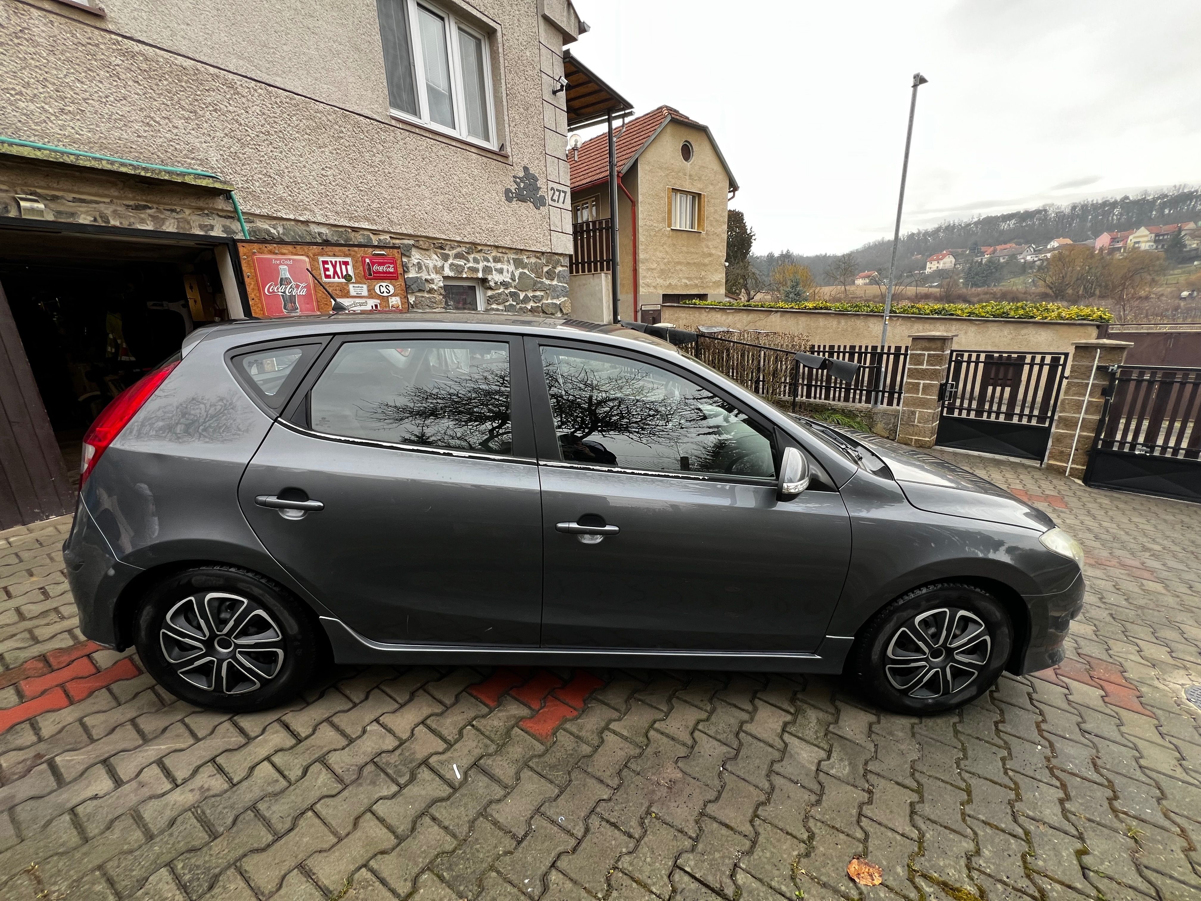 Hyundai i30, 1.6 CRDi - fotka 2