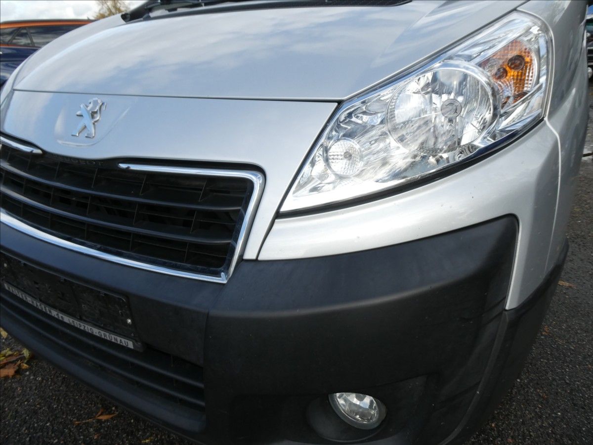 Peugeot Expert Tepee, 2,0 HDi 94kW 9.míst L2, 2xkola - fotka 4