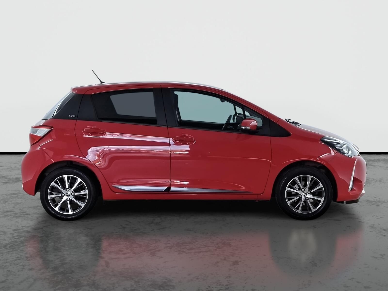 Toyota Yaris, 1.5 Dual VVT-i, Y20, ČR,1.maj - fotka 6