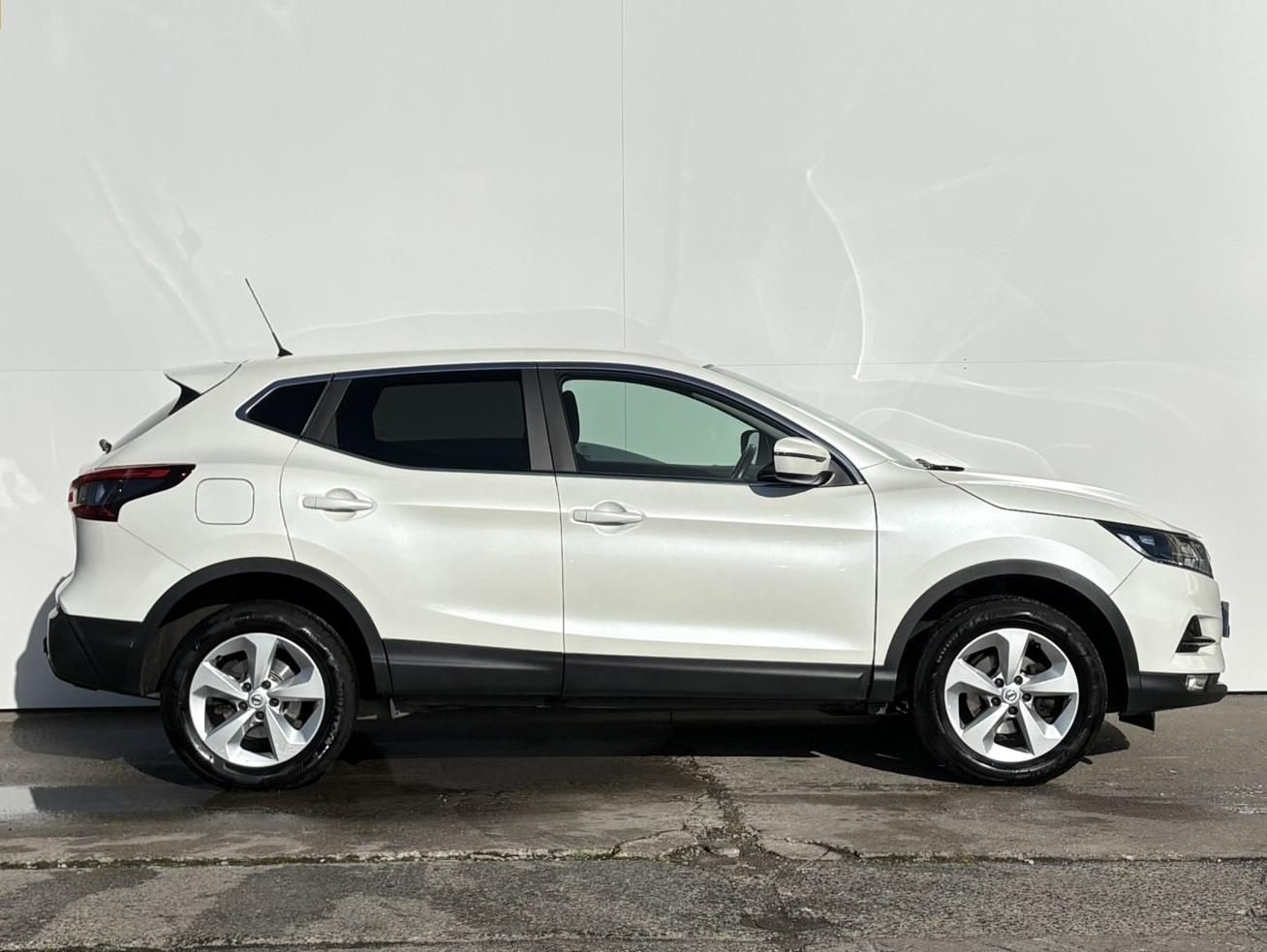 Nissan Qashqai, 1.3 DiG-T 103KW Acenta Winter - fotka 3