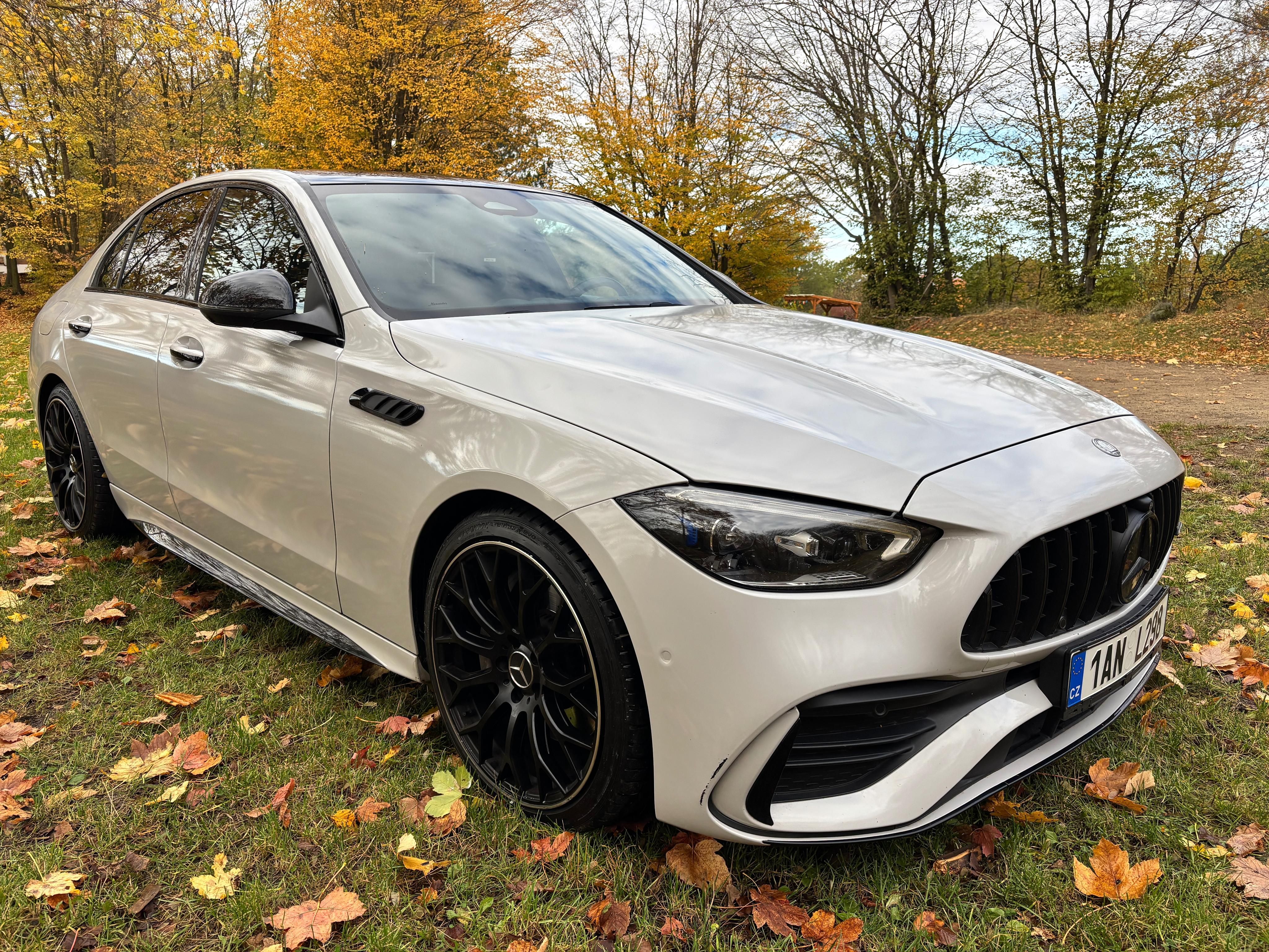 Mercedes-Benz Třídy C, 300 4MATIC AMG PAKET - fotka 5