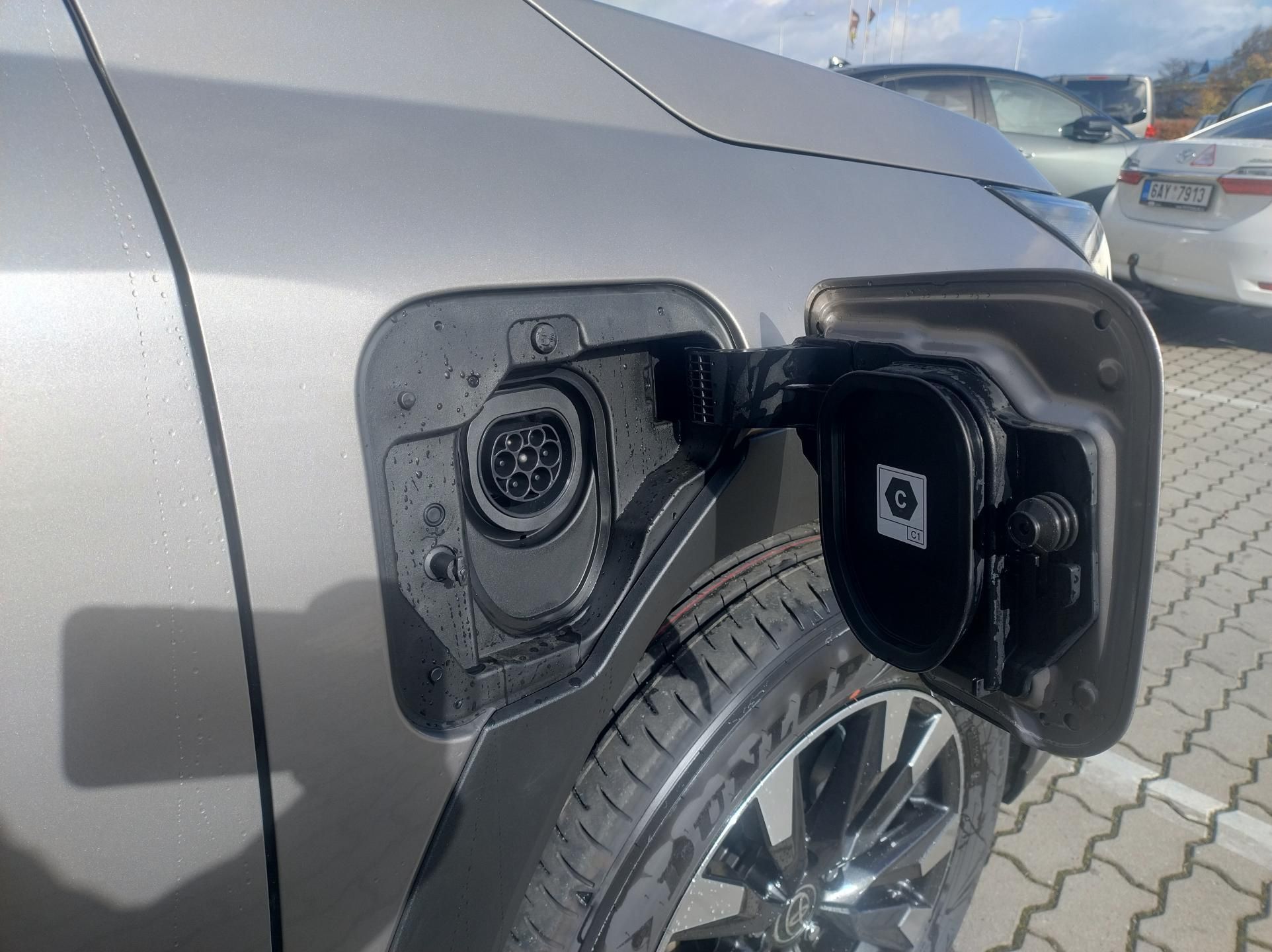 Toyota Rav4, 2.5 PHEV 4x4 Comfort Business - fotka 6