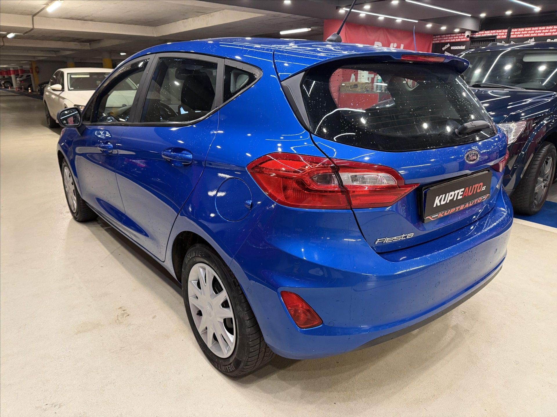 Ford Fiesta, 1,0 i - TOP VÝBAVA ! - fotka 4