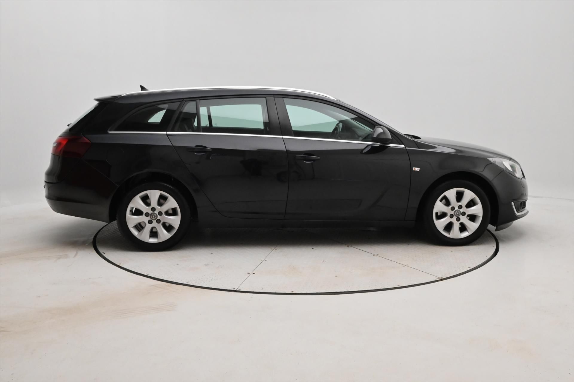 Opel Insignia, 2,0 CDTI 103kW Bi-Xen tažné - fotka 4