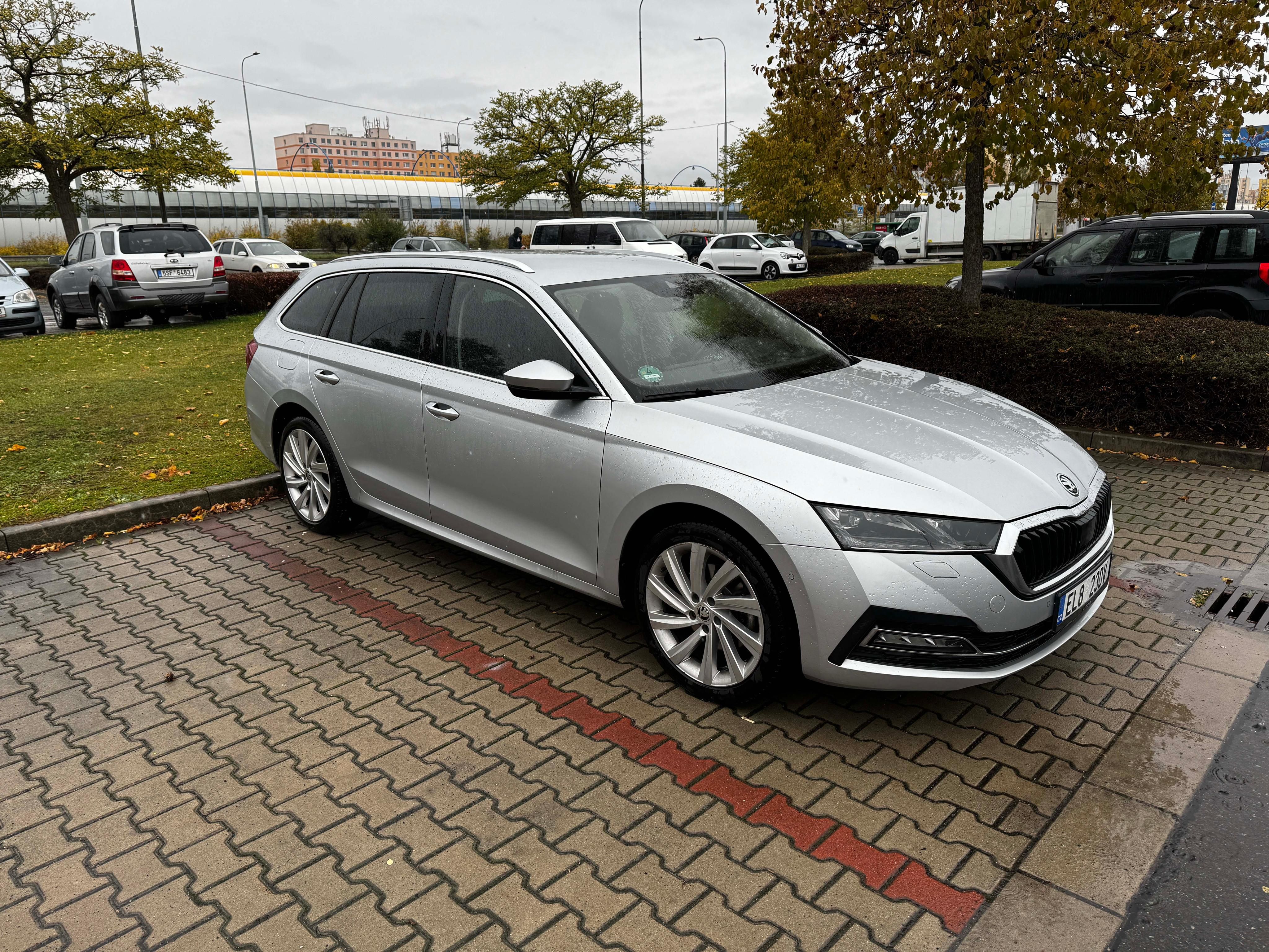 Škoda Octavia, 1,4 TSI PHEV, Nezávislé topení - fotka 3