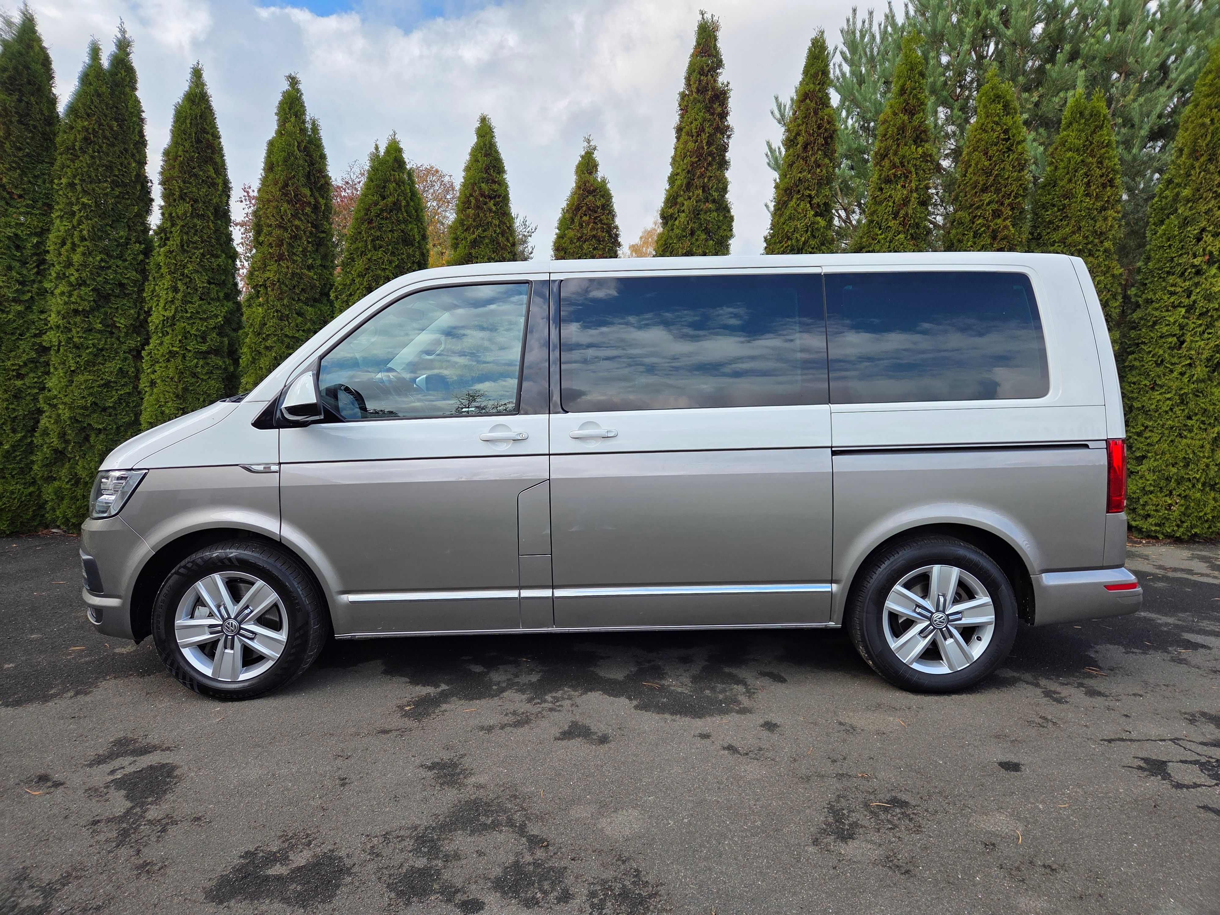 Volkswagen Multivan - fotka 3