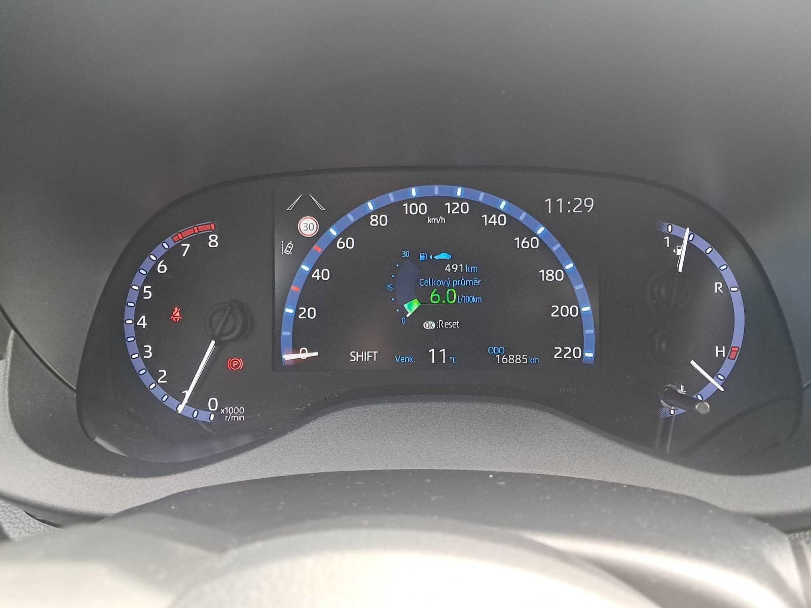 Toyota Yaris Cross, 1.5 VVT-i, ČR,1.maj - fotka 3