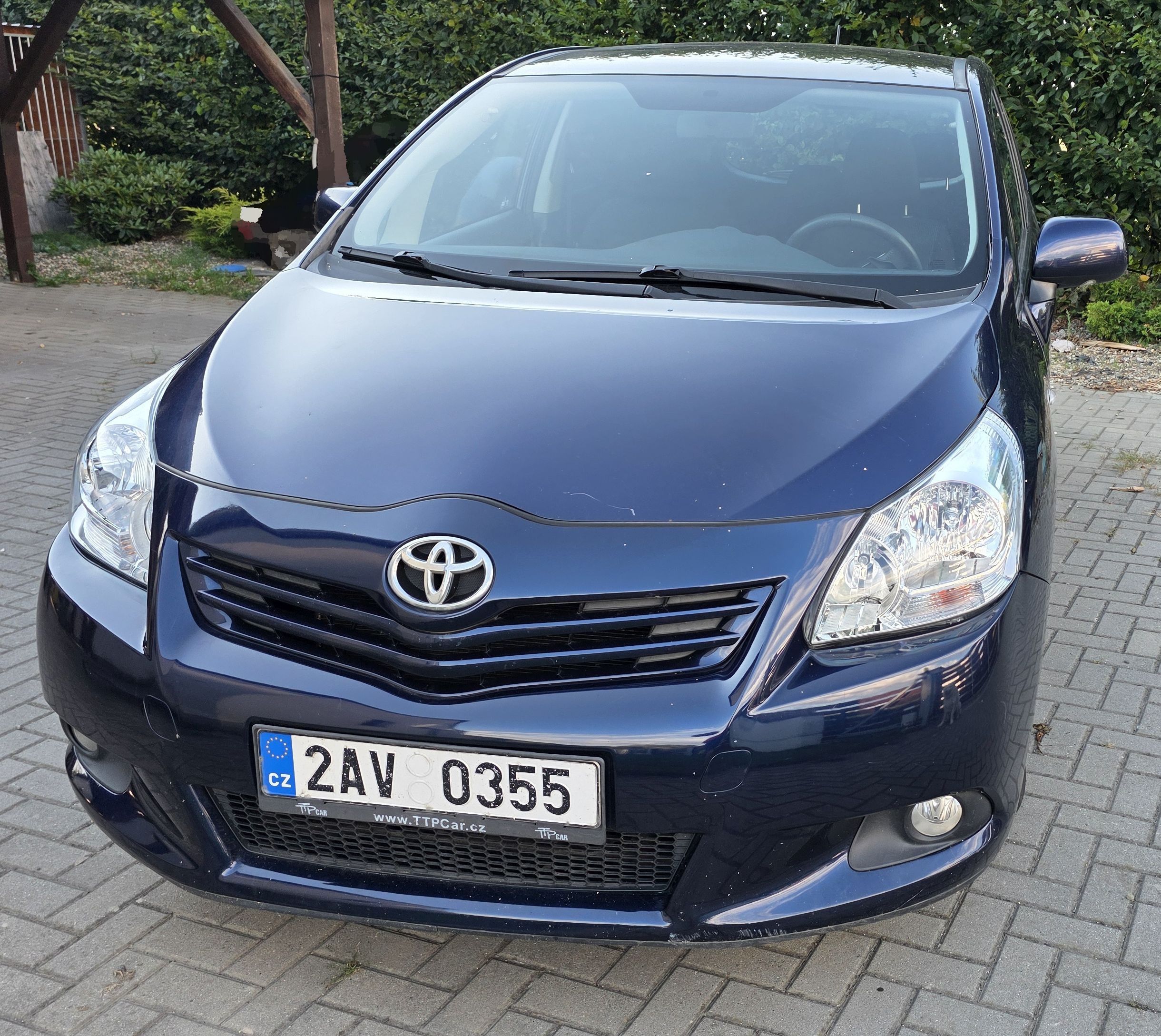 Toyota Verso, 1.8 Valvematic 108 kW, CVT, ČR - fotka 2