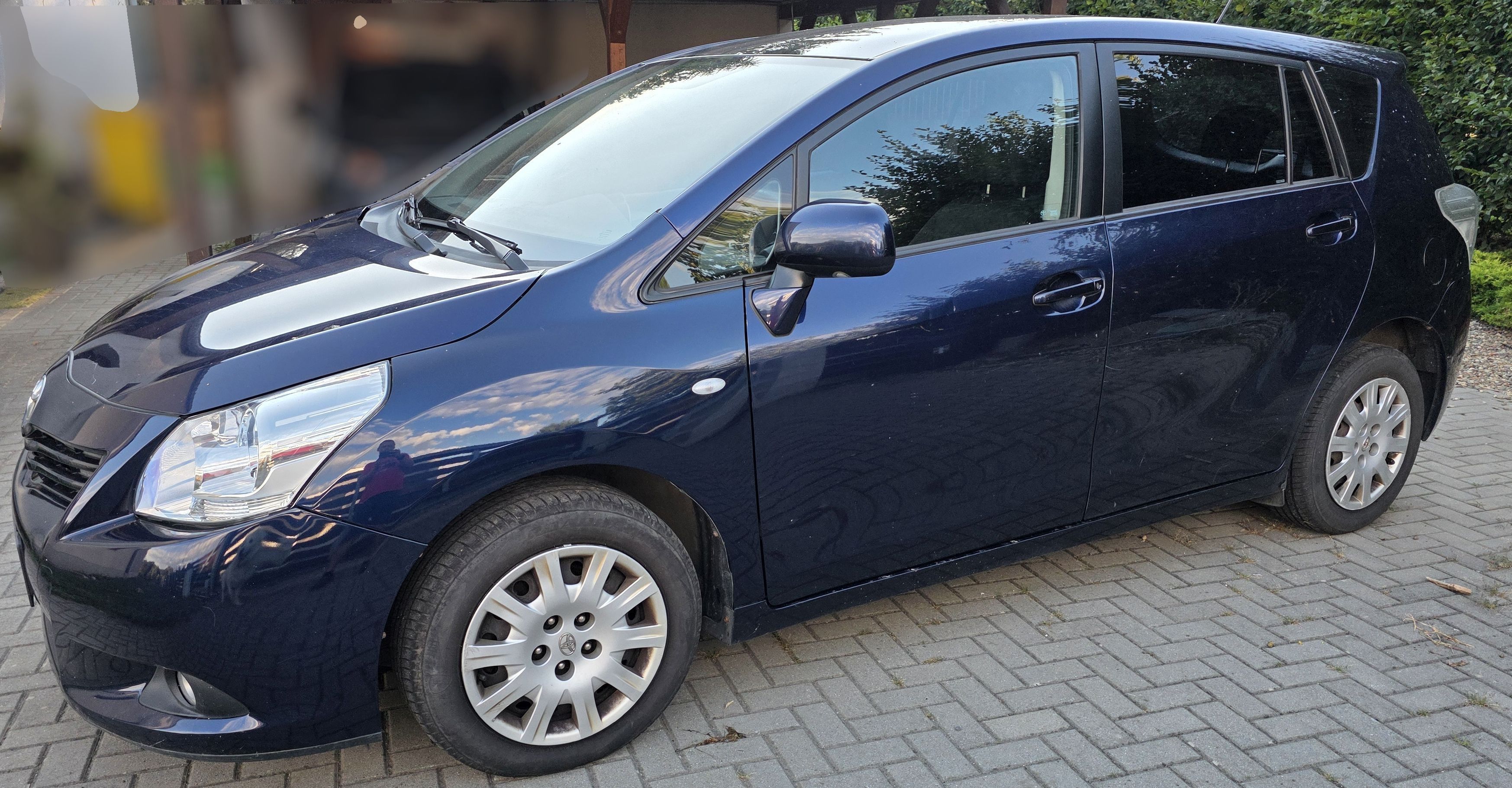 Toyota Verso, 1.8 Valvematic 108 kW, CVT, ČR - fotka 4