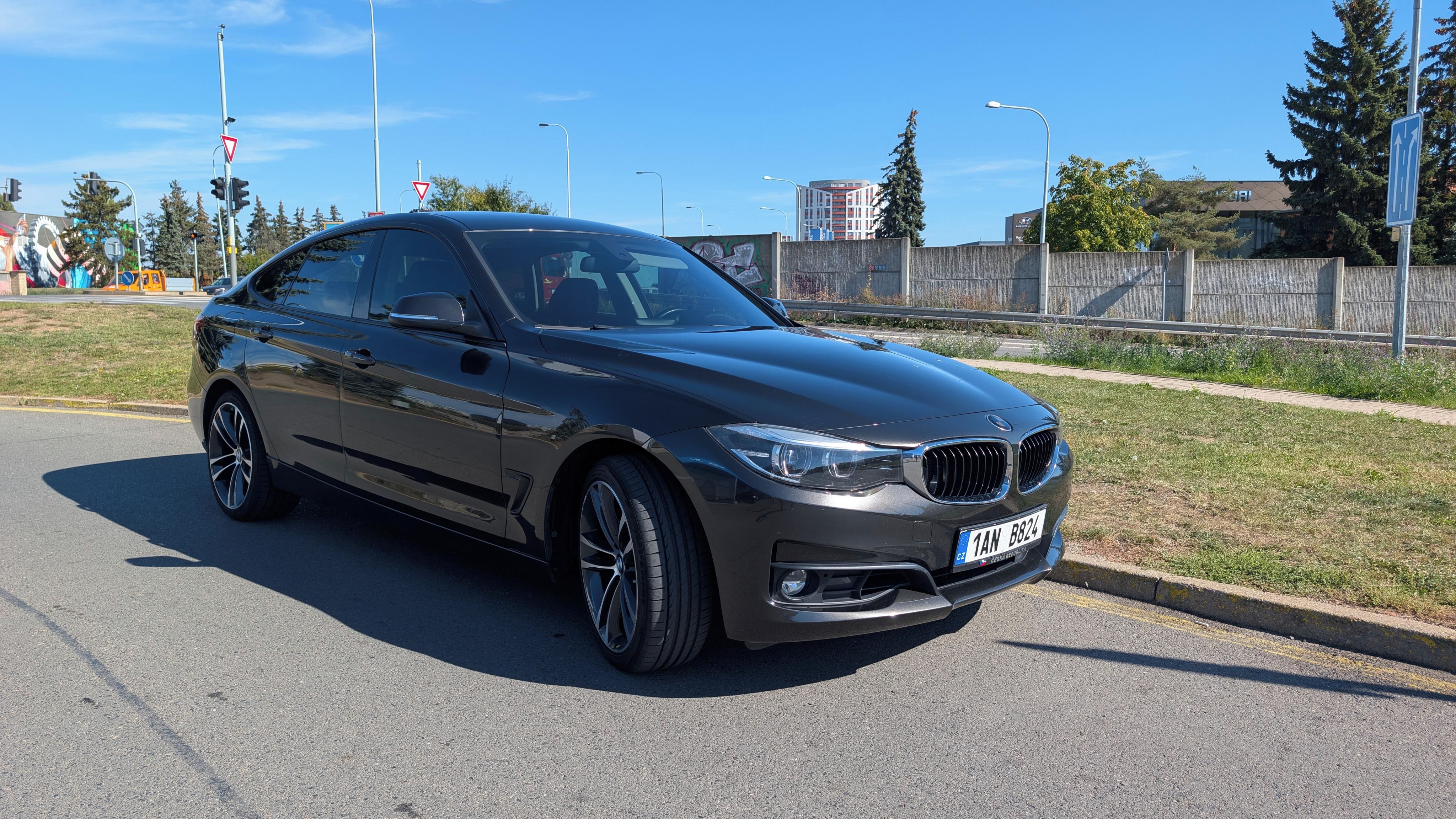 BMW Řada 3, 320i, Manual, Leder, B48B20A - fotka 2