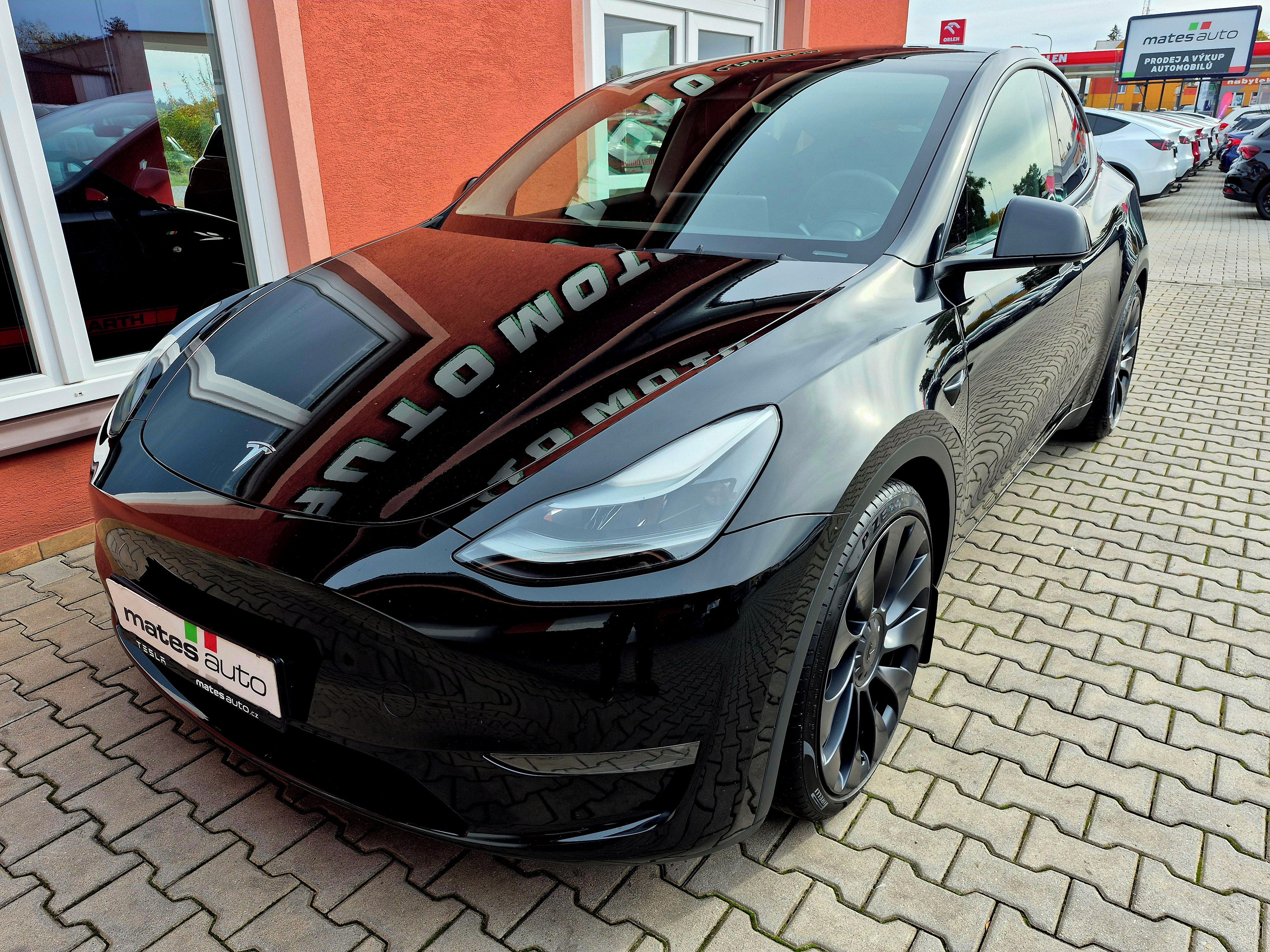 Tesla Model Y, Performance 393 kW DPH TAŽNÉ