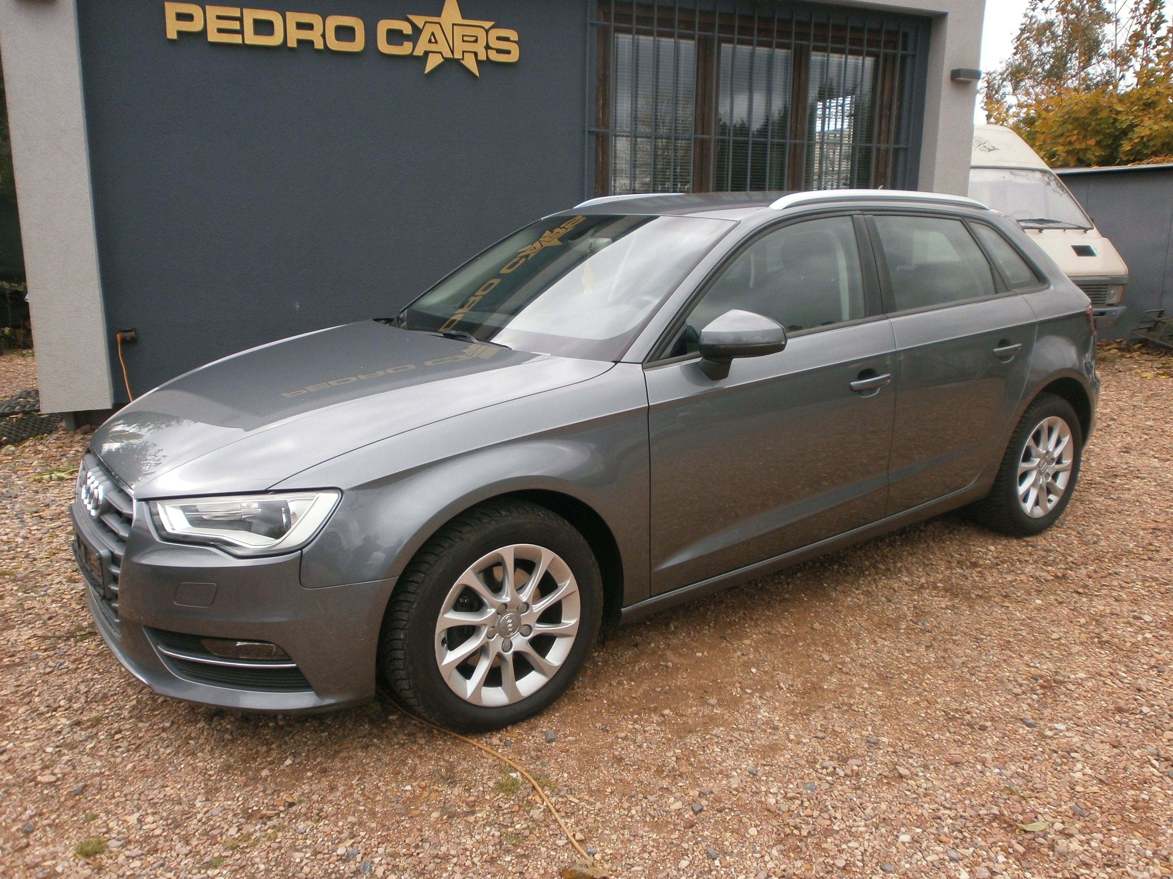 Audi A3, 1.6TDI-81KW,SERVISNÍ KNIHA!TOP - fotka 3