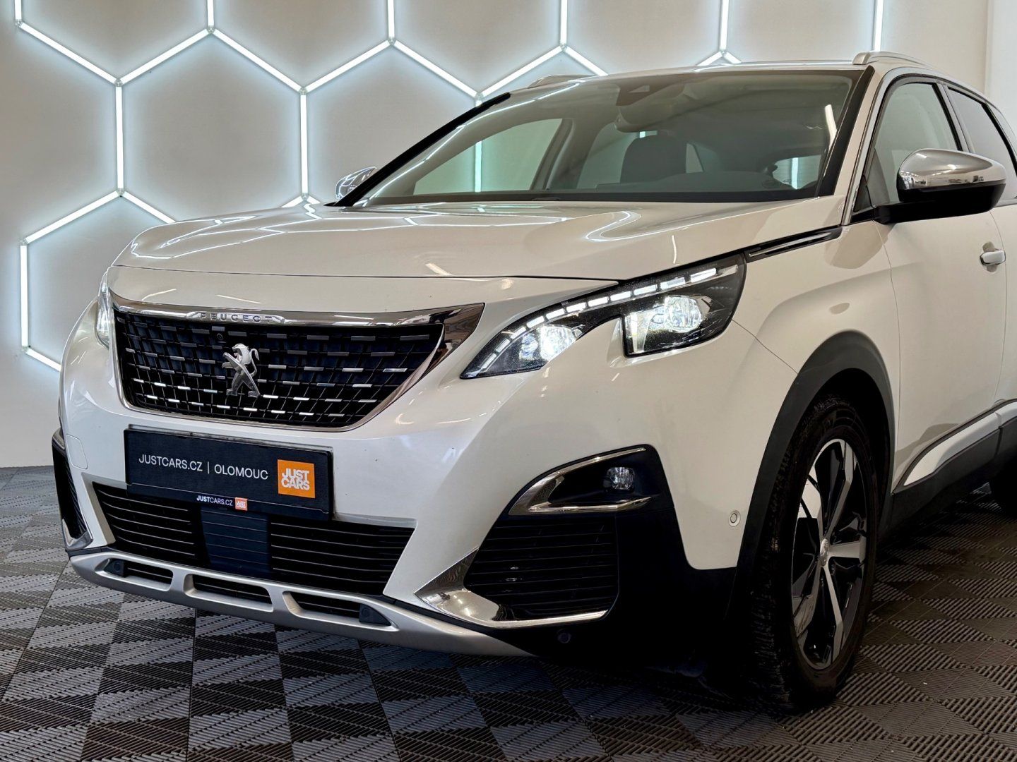 Peugeot 3008, 1.5HDi, 88kW, ČR - fotka 4