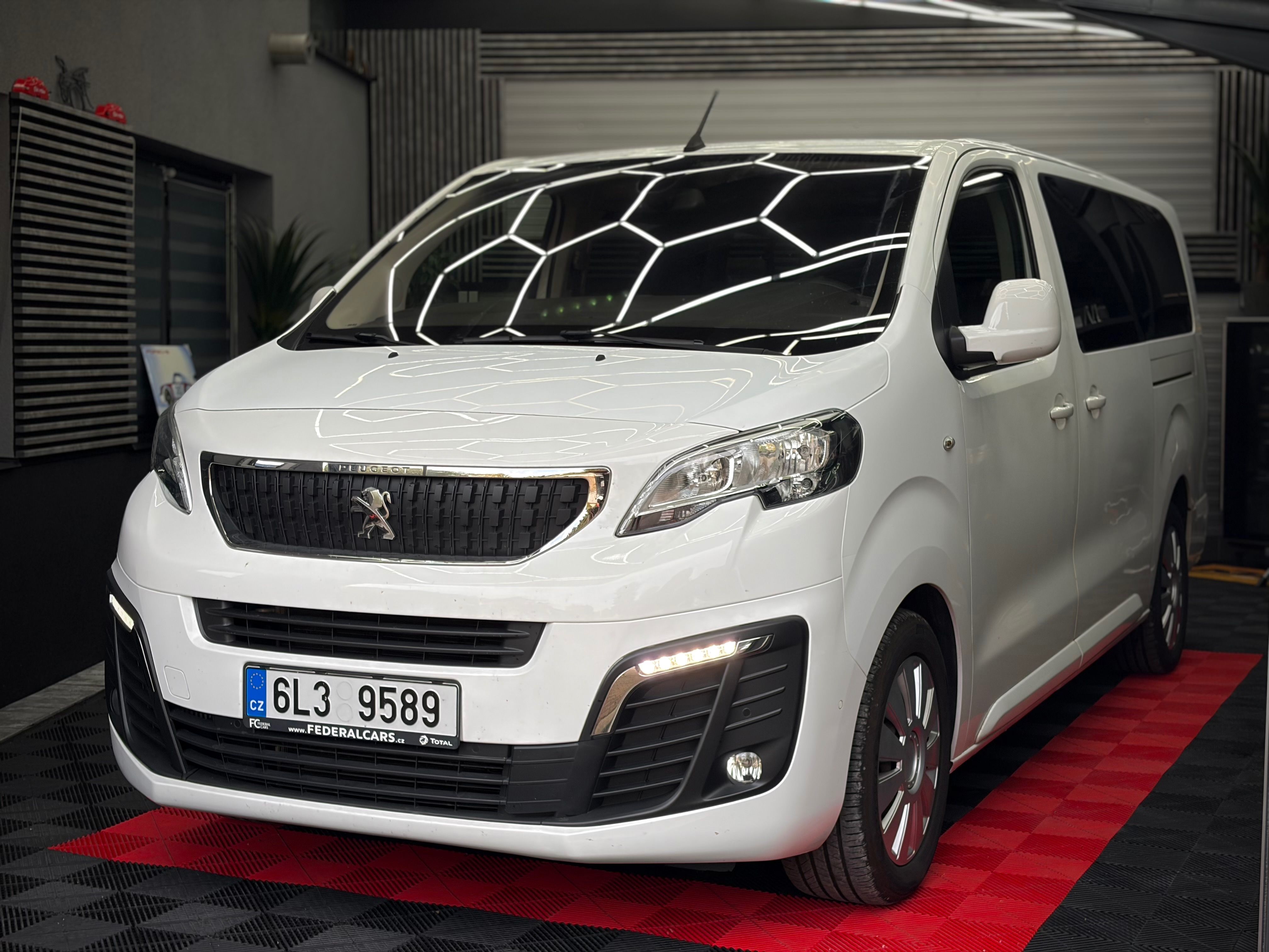 Peugeot Traveller, Active L3 DPH