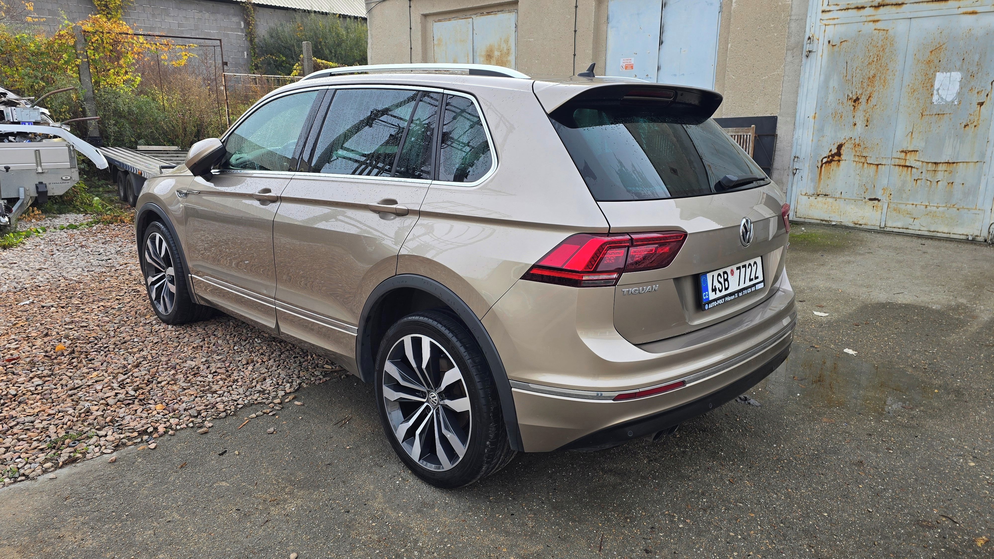 Volkswagen Tiguan, R-line, 4x4, led matrix - fotka 4