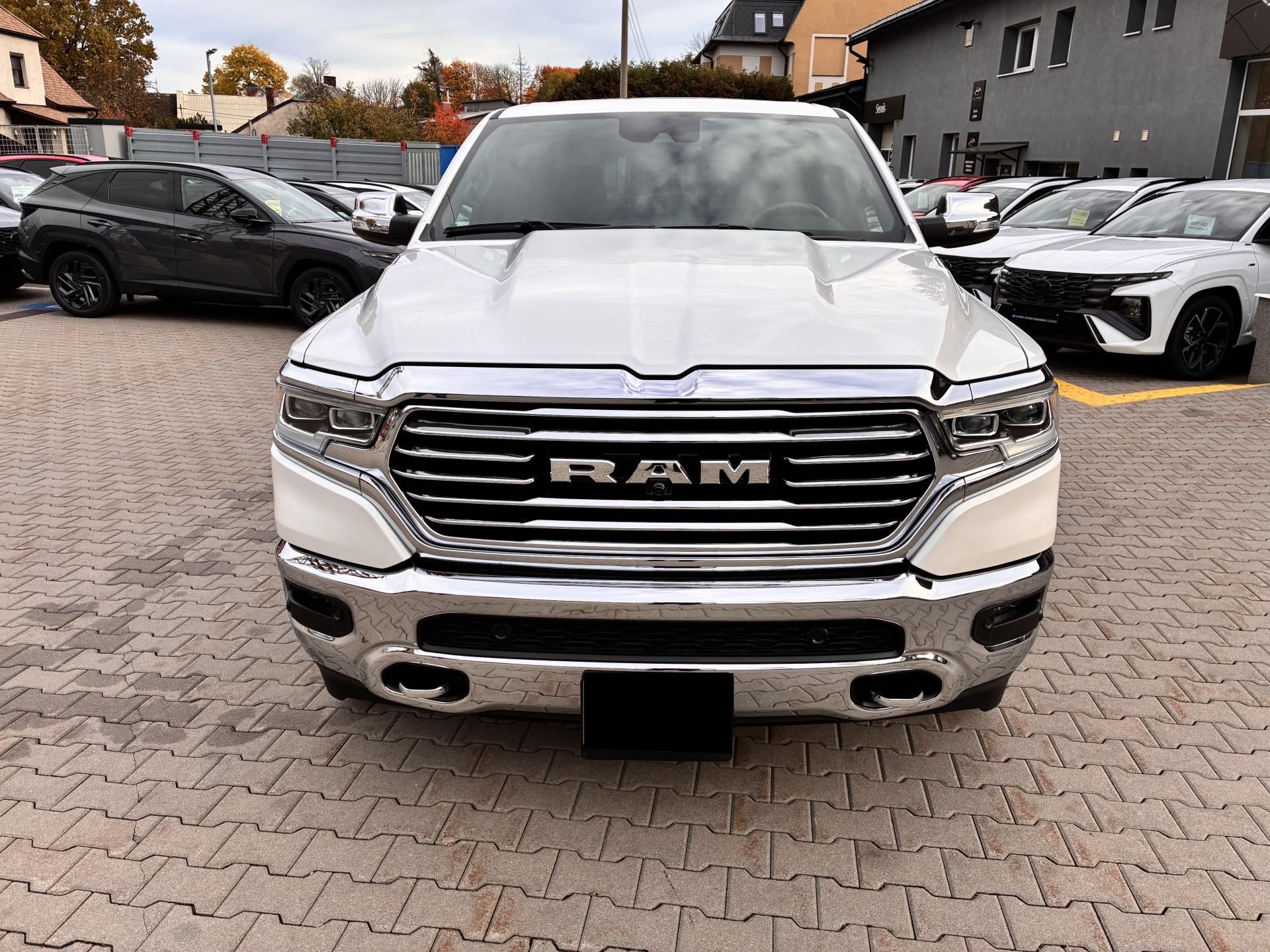 Dodge Ram 1500, LONGHORN 5.7 V8 HEMI eTORQUE - fotka 2