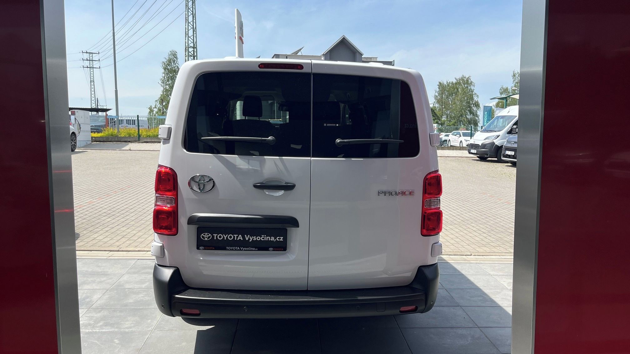 Toyota Proace Verso, L2 2,2D 150 PS Combi 9 Míst - fotka 5