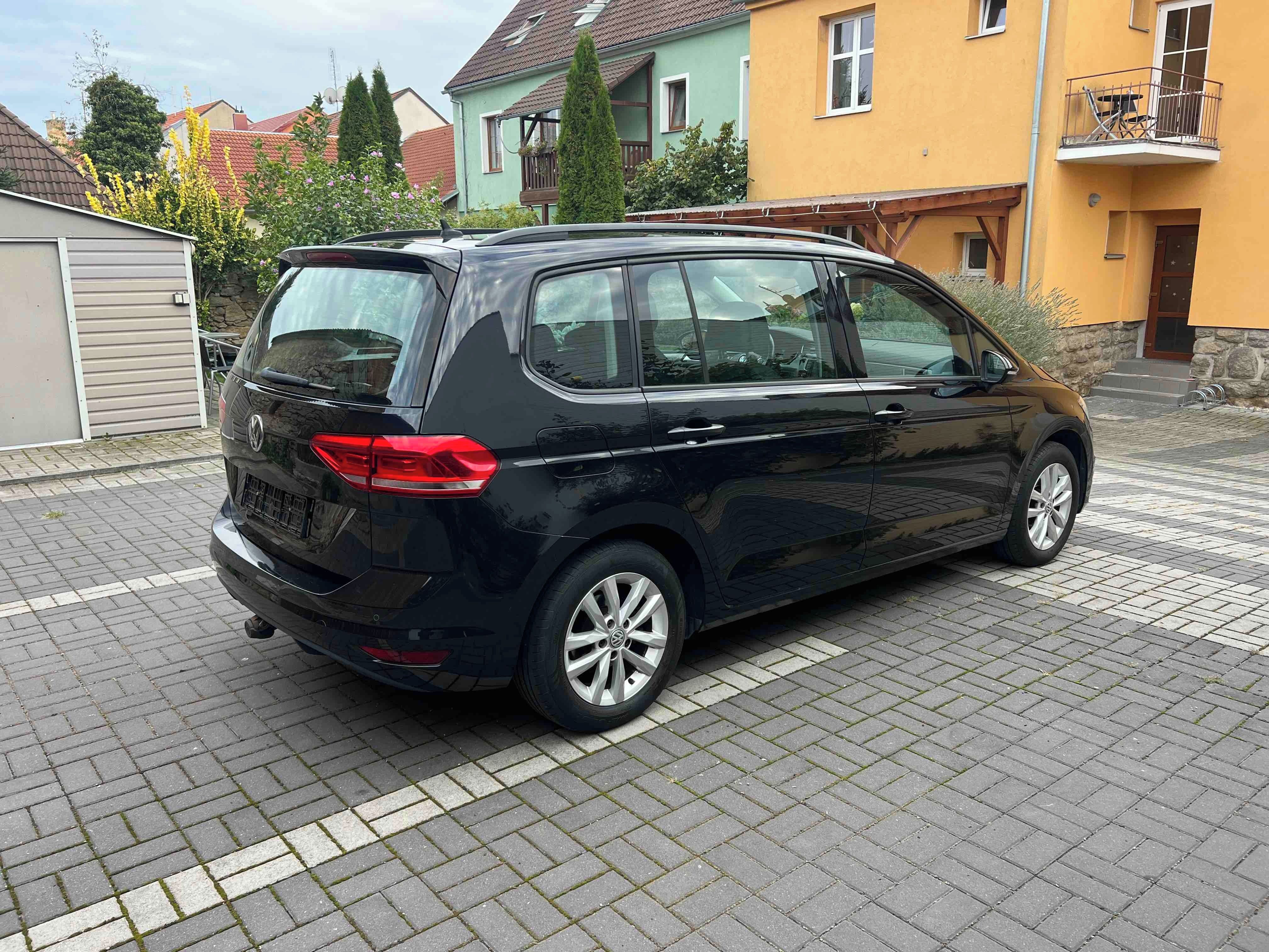 Volkswagen Touran, 2.0TDI 110kw DSG - fotka 5