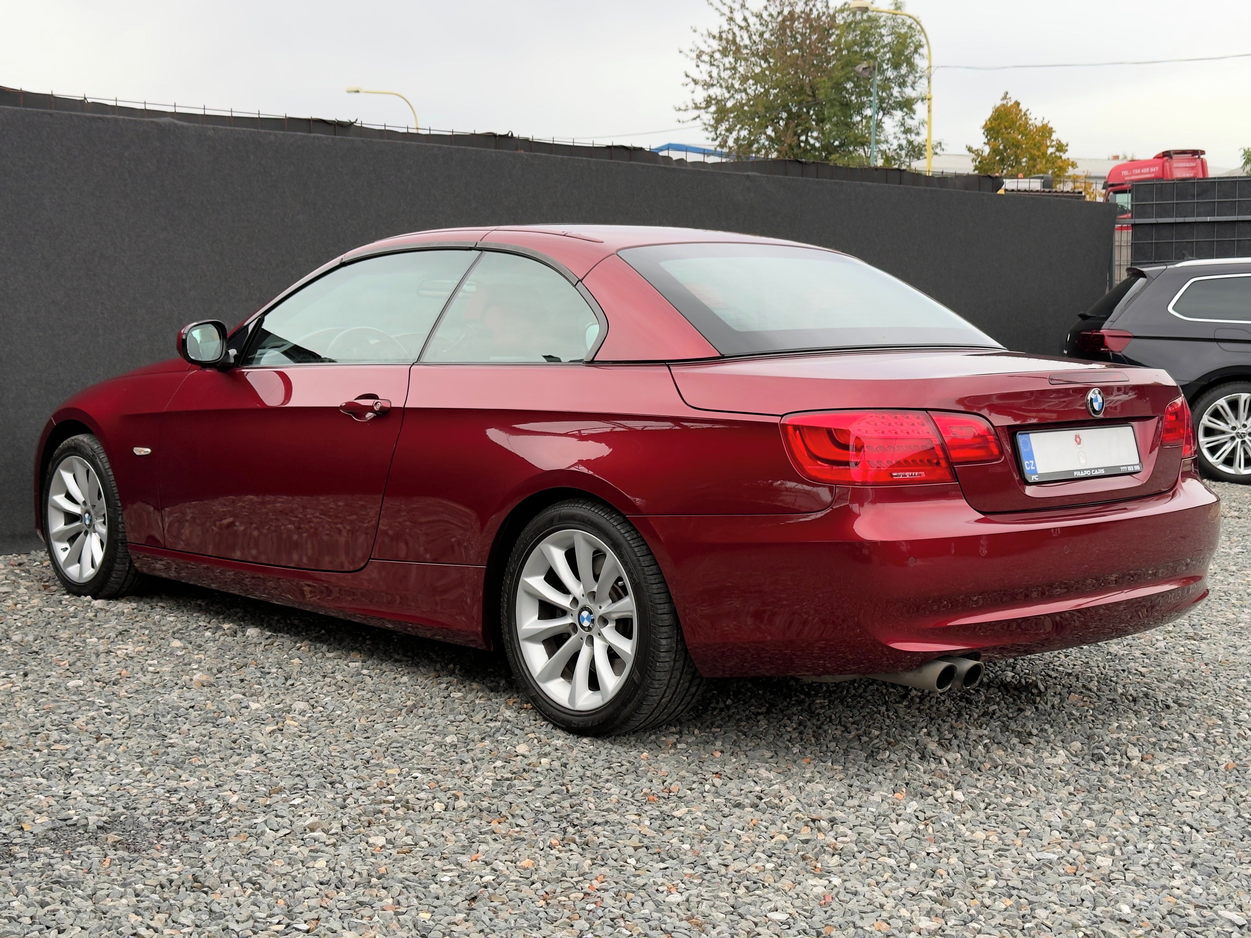 BMW Řada 3, E93 330d 180kW | sportsitze - fotka 6