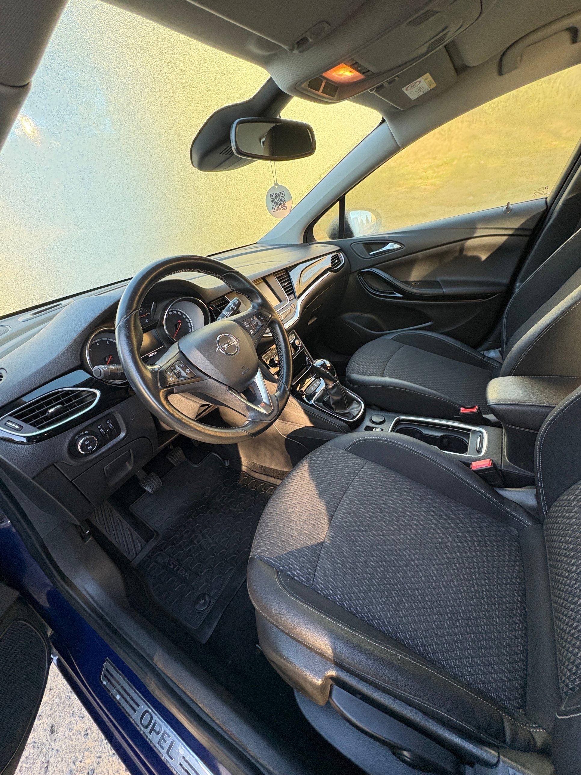 Opel Astra, ST 1.4T 110kW Innovation - fotka 5
