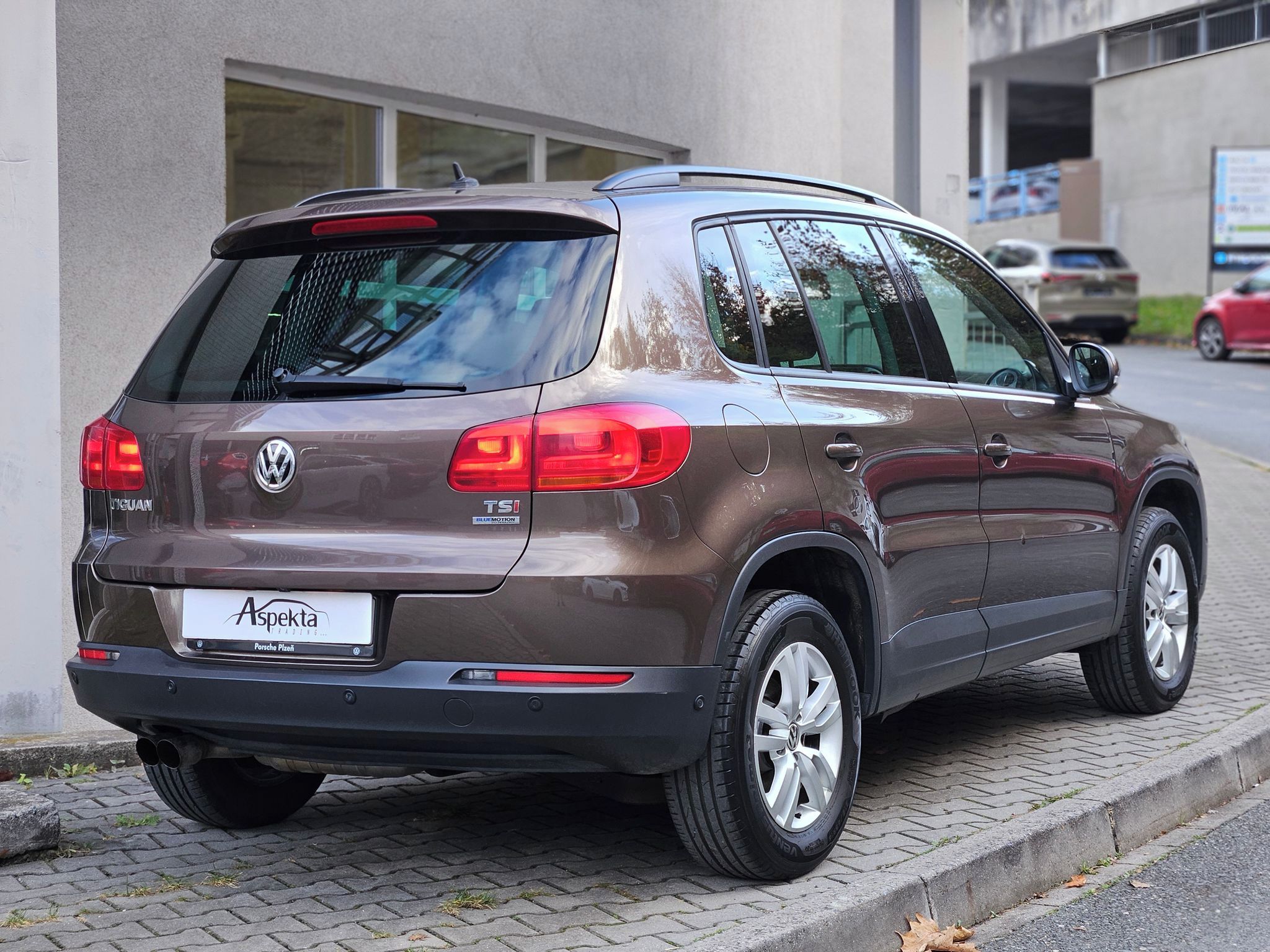 Volkswagen Tiguan, 1,4 TSi, ČR, 1.maj, serv.kn. - fotka 5