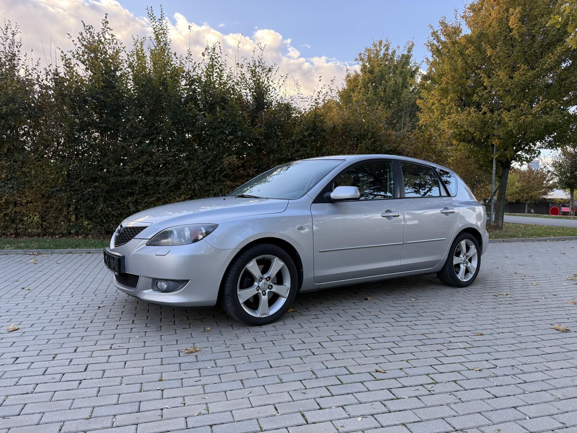 Mazda 3, 2.0 Sport - fotka 4