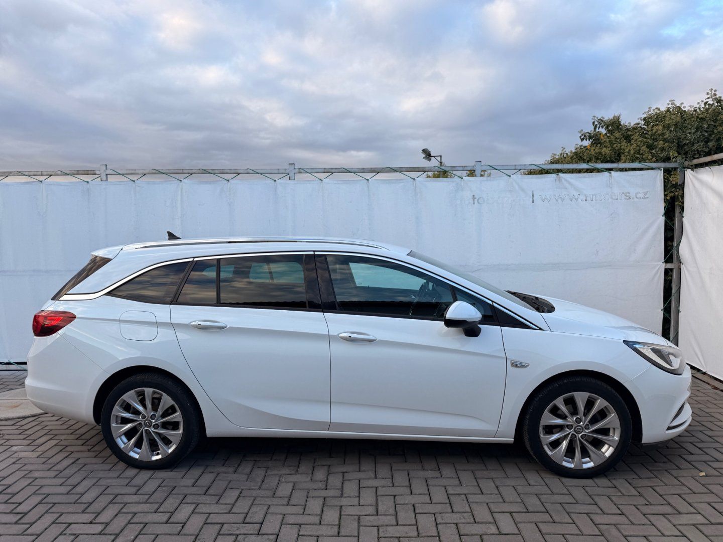 Opel Astra, 1,4 110kW*ČR*AUTOMAT*SERVISKA! - fotka 6