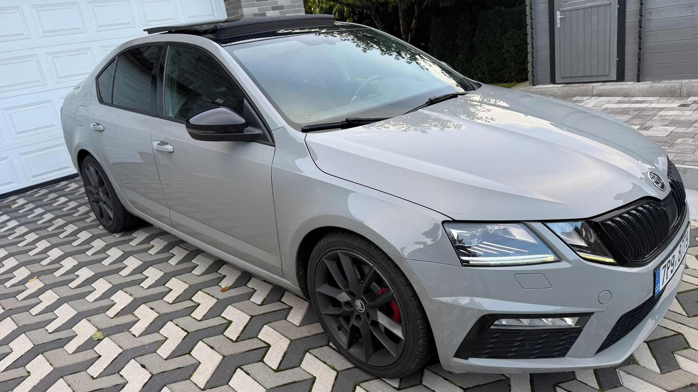 Škoda Octavia - fotka 3