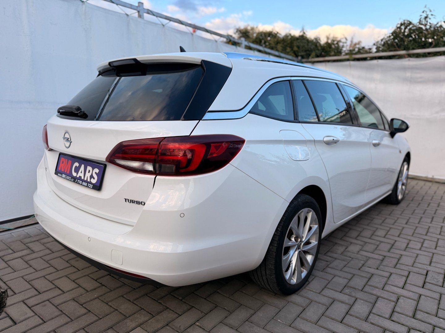 Opel Astra, 1,4 110kW*ČR*AUTOMAT*SERVISKA! - fotka 4