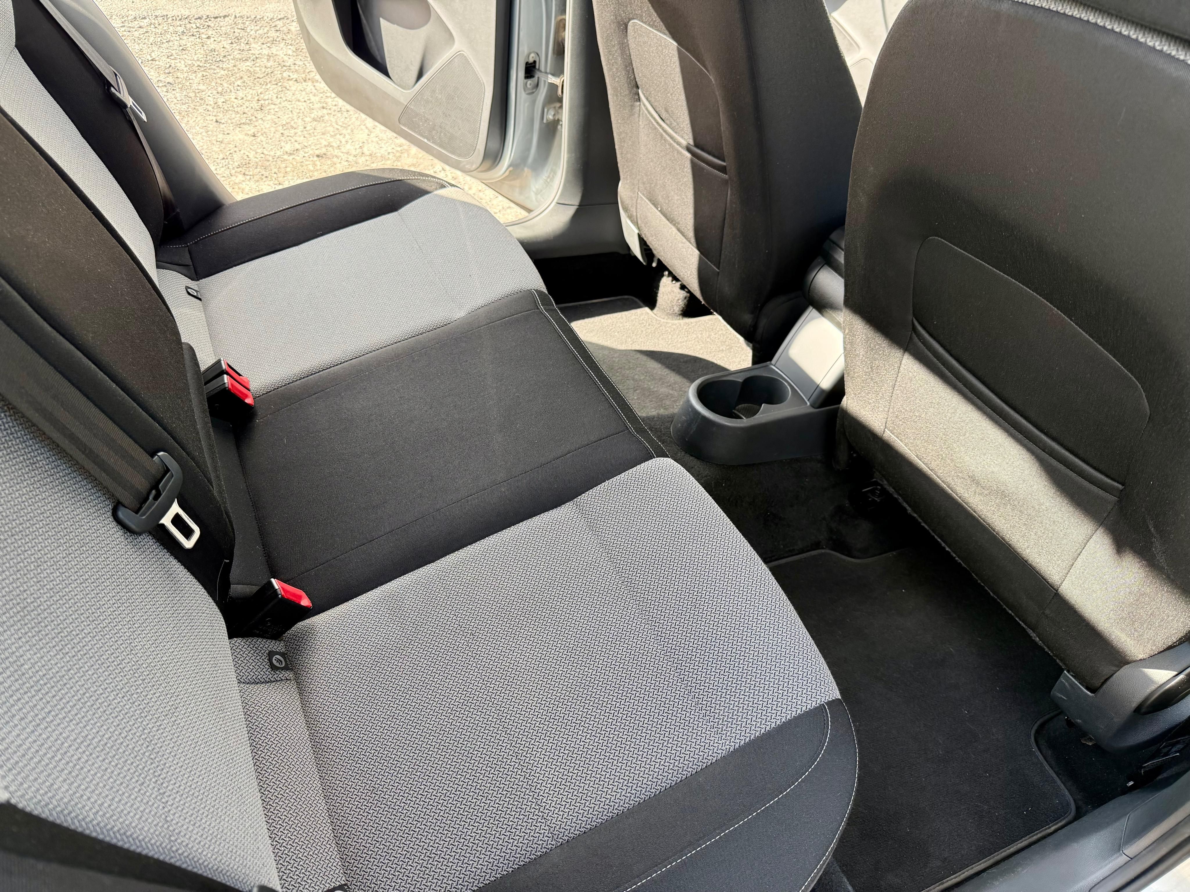 Škoda Rapid, 1.2 Tsi  Nové rozvody a STK - fotka 6