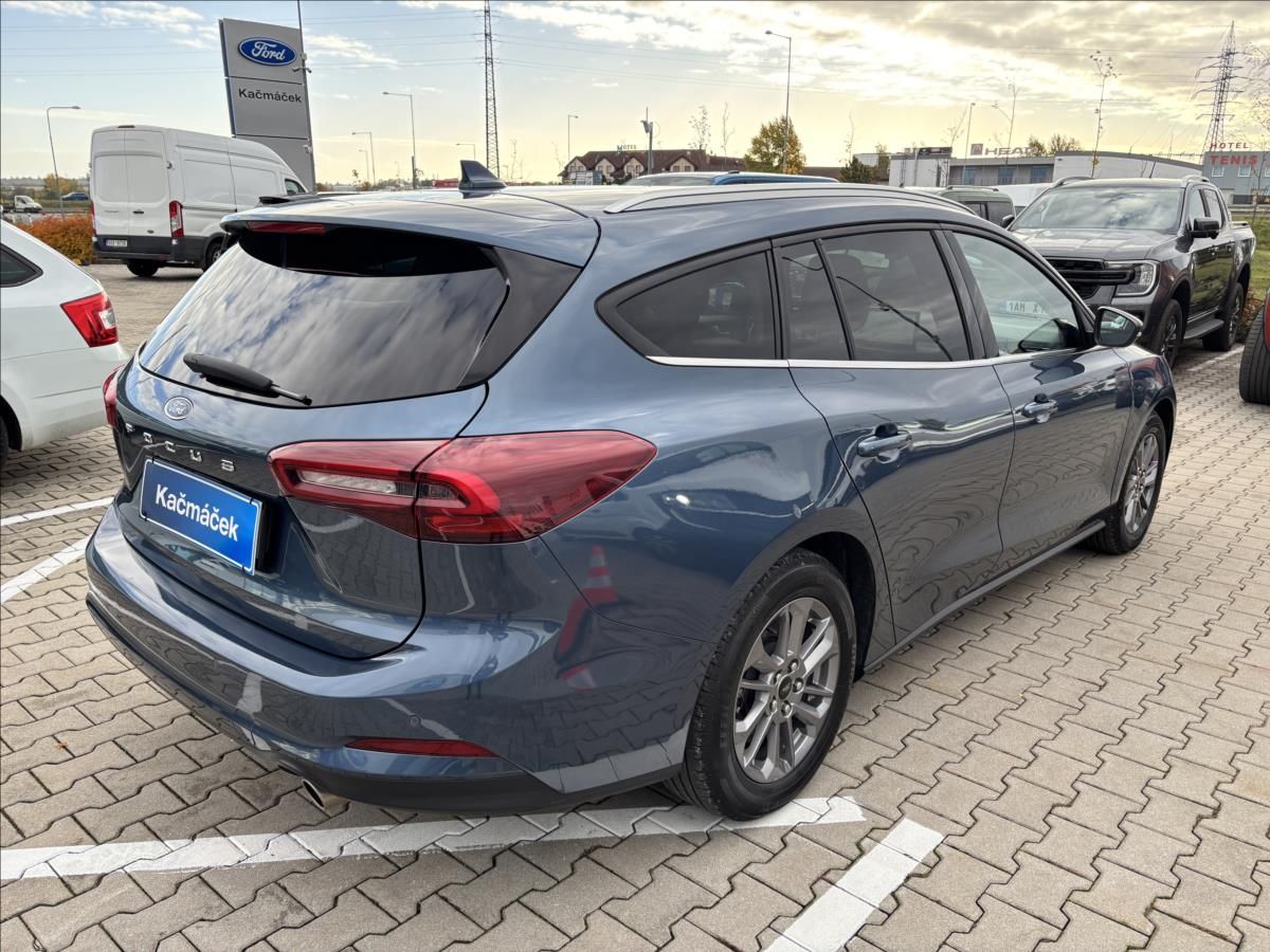 Ford Focus, 1,0 EcoBoost 114kW Titanium - fotka 5