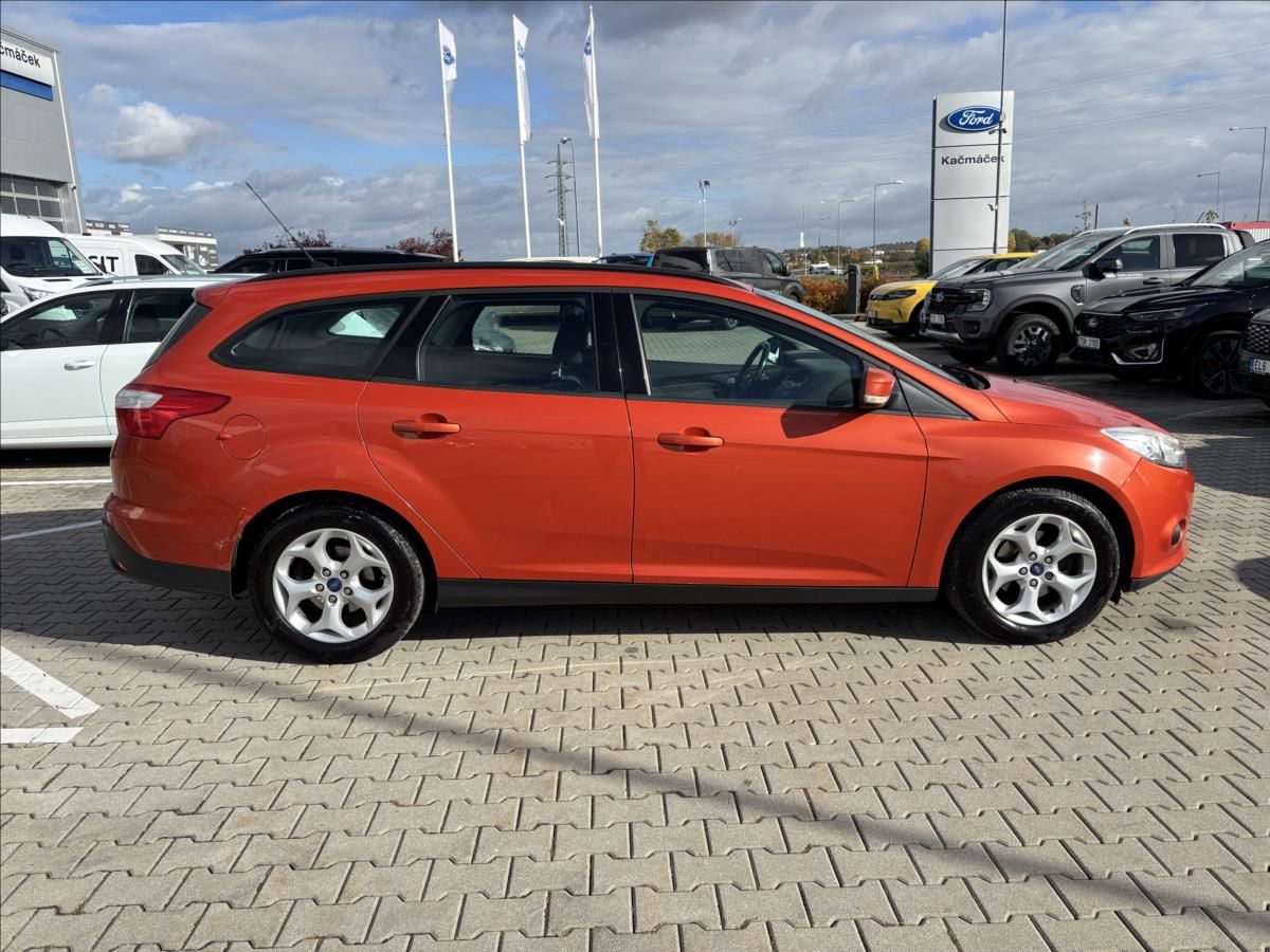 Ford Focus, 1,6 TDCI 95k Trend - fotka 6