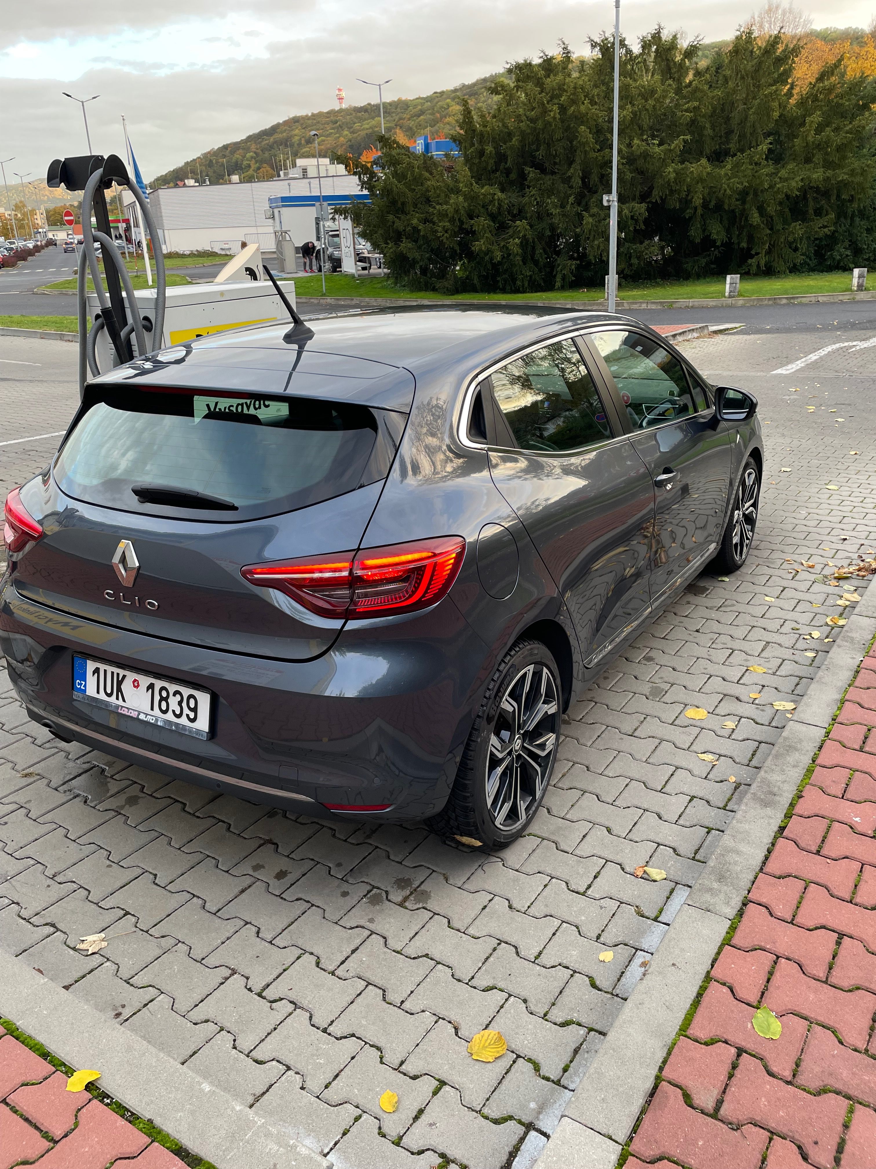 Renault Clio, 1.0 TCe - servisováno - fotka 4