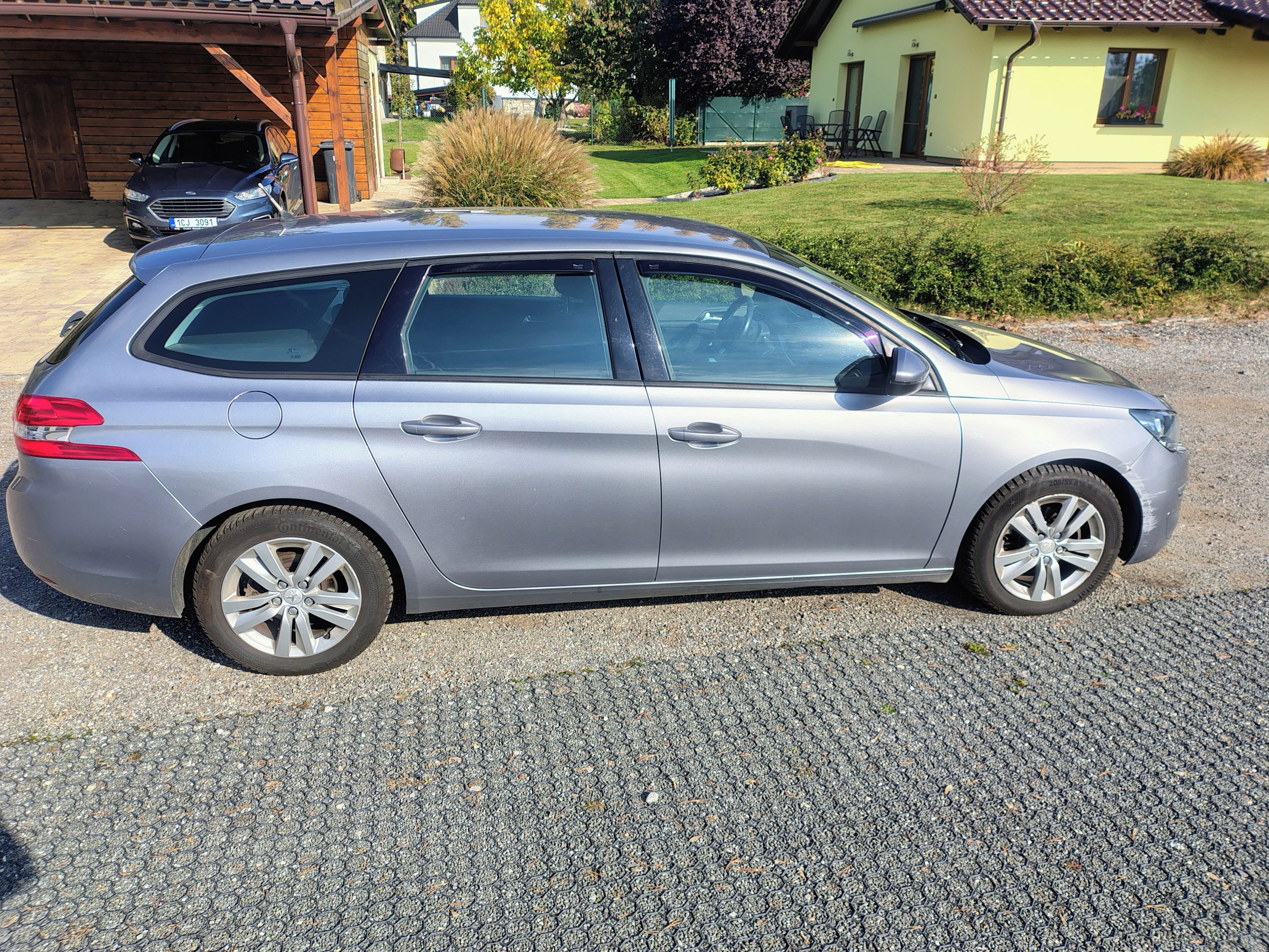 Peugeot 308, 1,6 hdi 68 kw - fotka 3